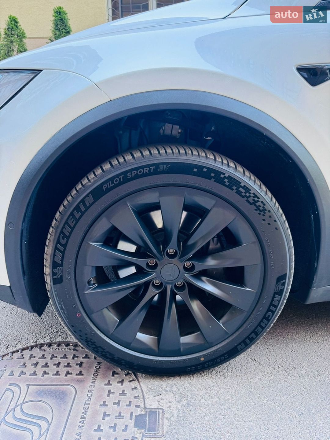 Tesla Model X 2020 VIN 5YJXCAE27LF272265 фото оголошення 9 з 25