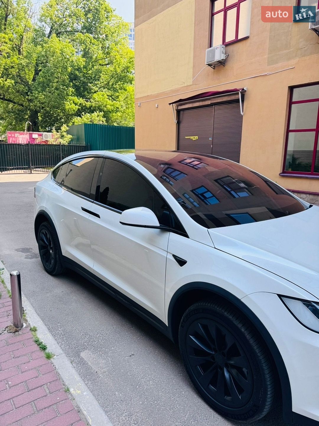 Tesla Model X 2020 VIN 5YJXCAE27LF272265 фото оголошення 3 з 25