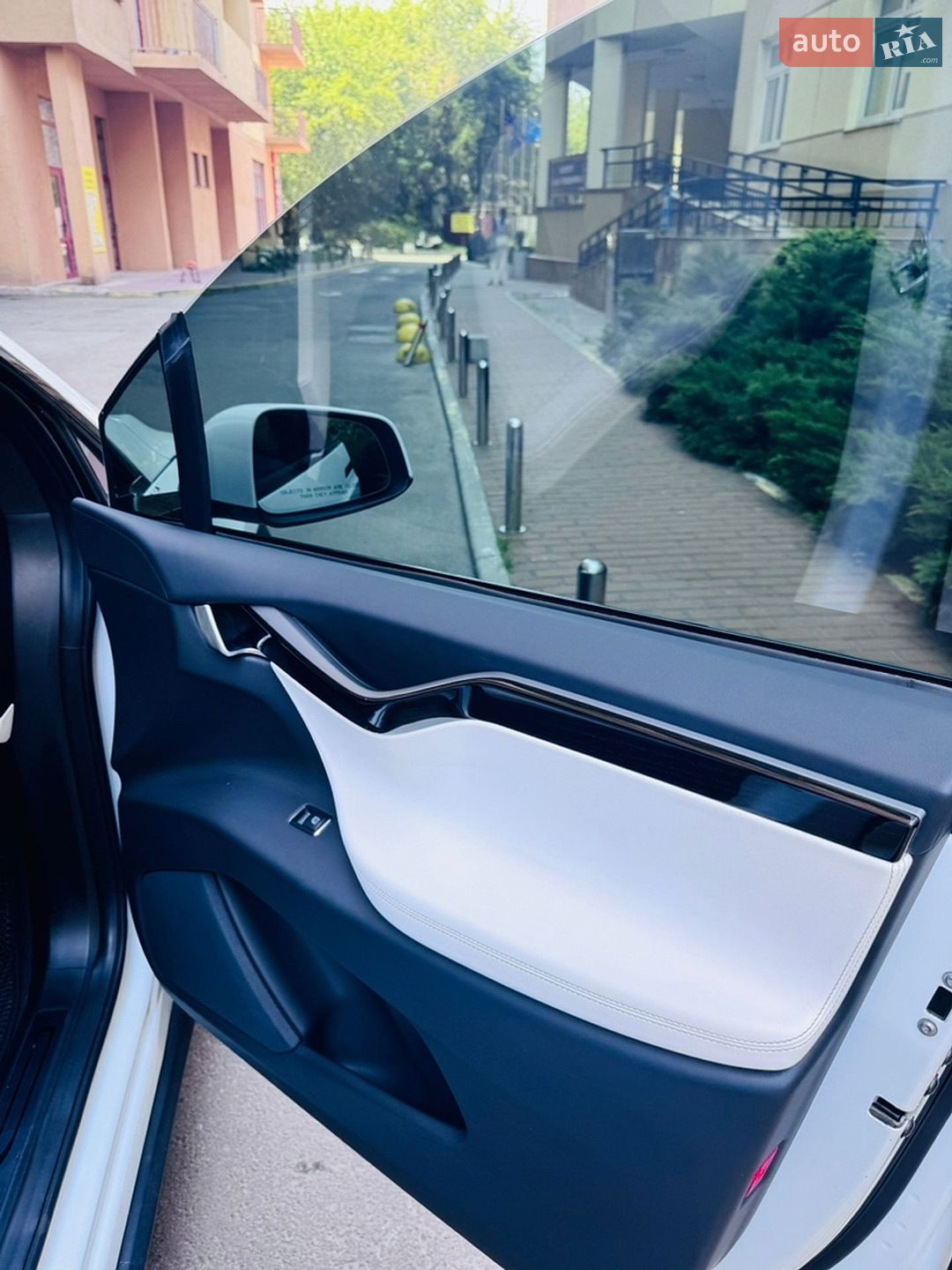 Tesla Model X 2020 VIN 5YJXCAE27LF272265 фото оголошення 11 з 25