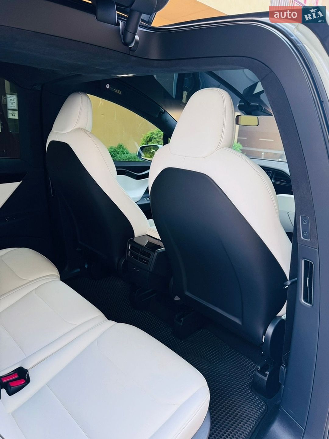 Tesla Model X 2020 VIN 5YJXCAE27LF272265 фото оголошення 13 з 25