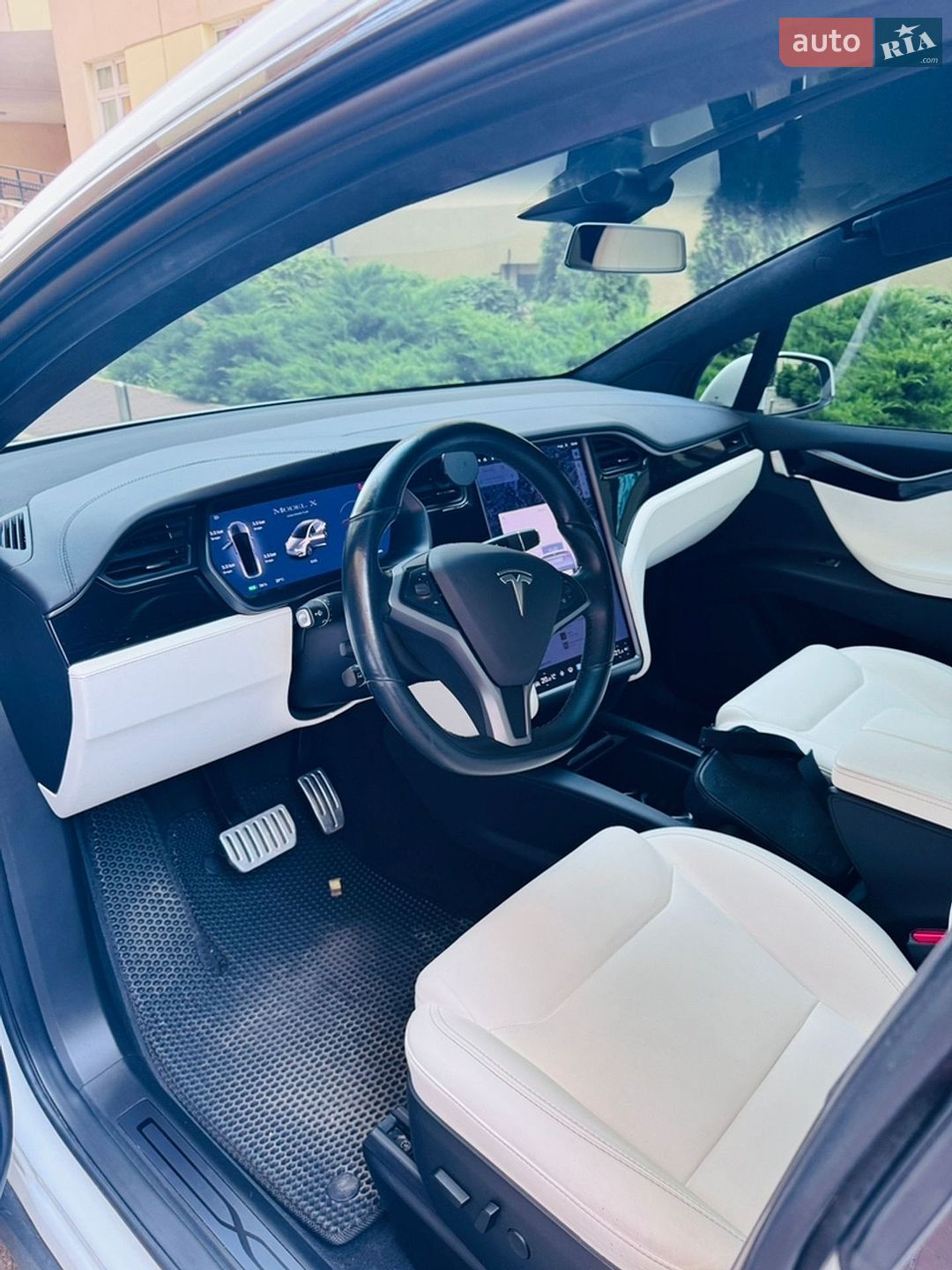Tesla Model X 2020 VIN 5YJXCAE27LF272265 фото оголошення 15 з 25