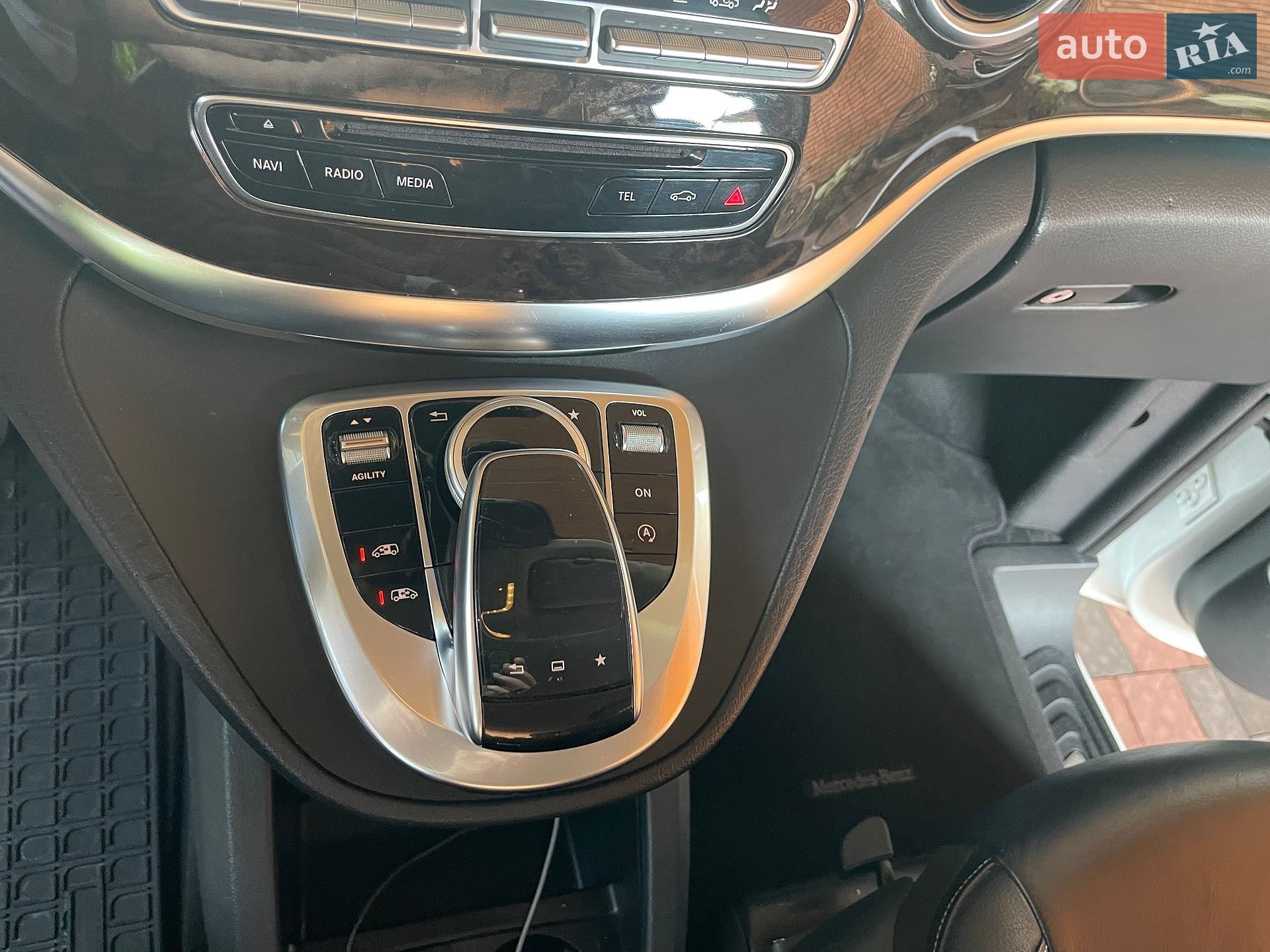 Mercedes-Benz V-Class 2015 VIN WDF44781313033292 фото оголошення 10 з 35
