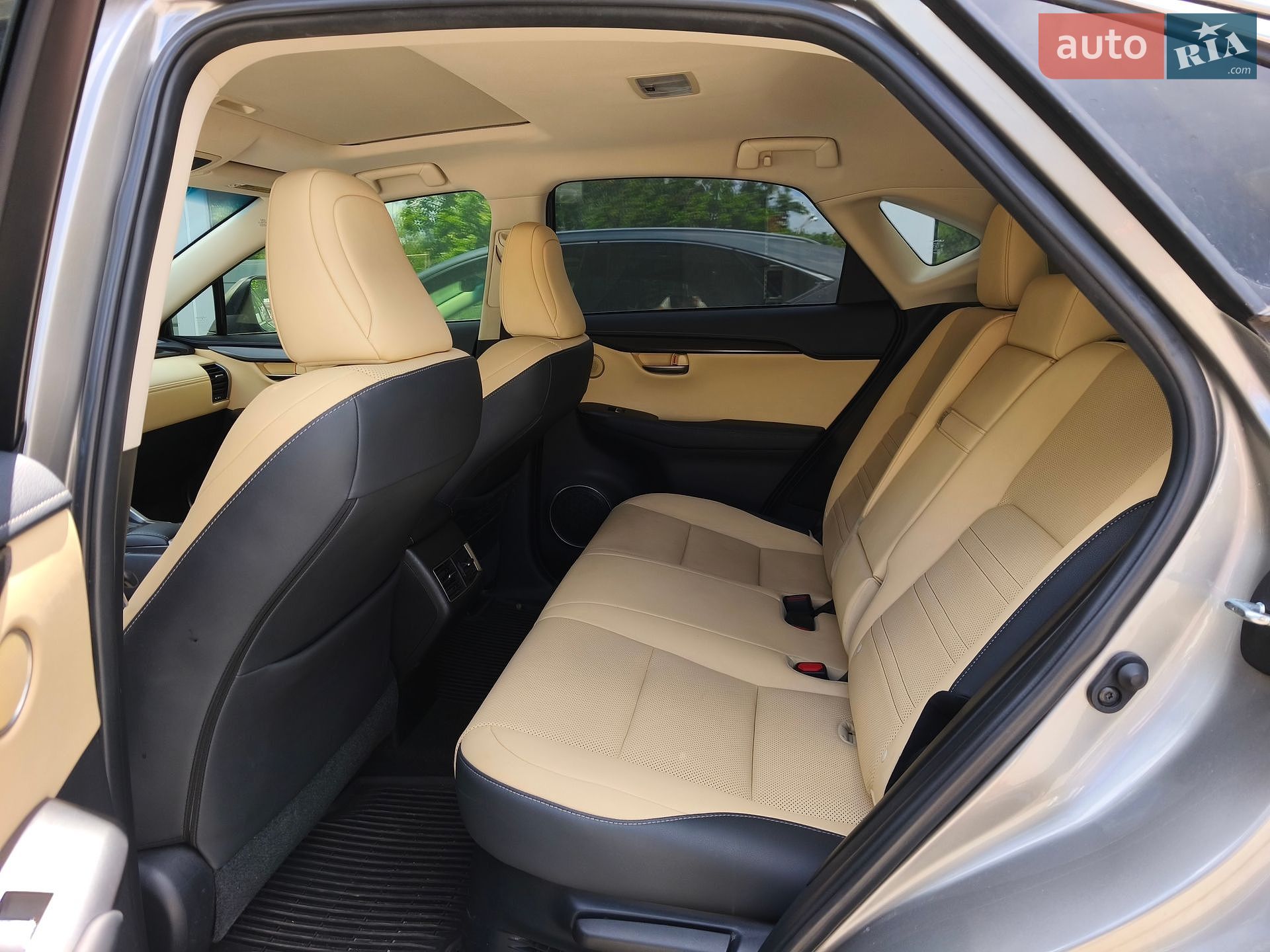 Lexus NX 2019 VIN JTJGJRDZ9L5006845 фото оголошення 12 з 30