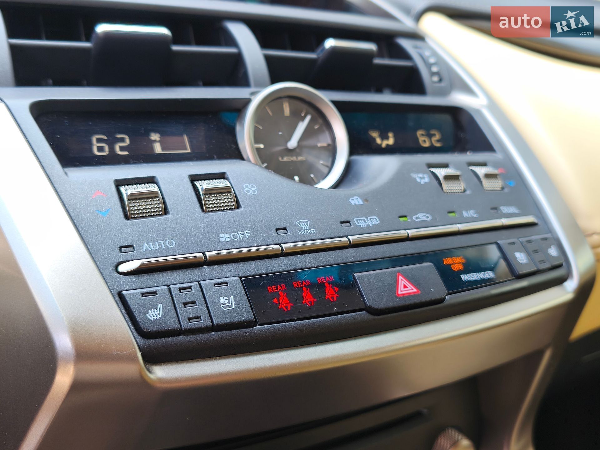 Lexus NX 2019 VIN JTJGJRDZ9L5006845 фото оголошення 21 з 30