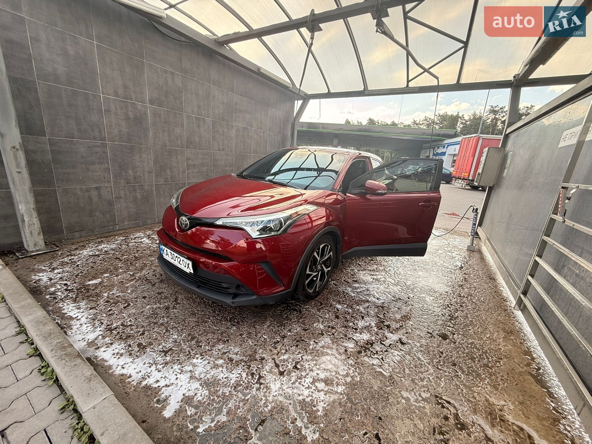 Toyota C-HR 2018 VIN JTNKHMBX4J1002893 фото оголошення 7 з 11