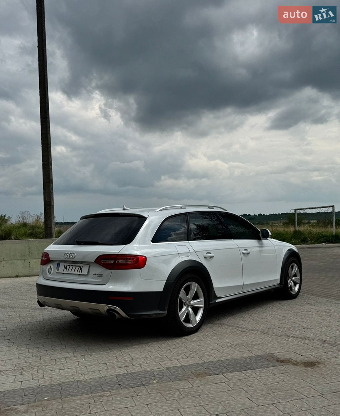 Audi A4 Allroad 2014 VIN WA1UFAFL9EA096441 фото оголошення 7 з 26