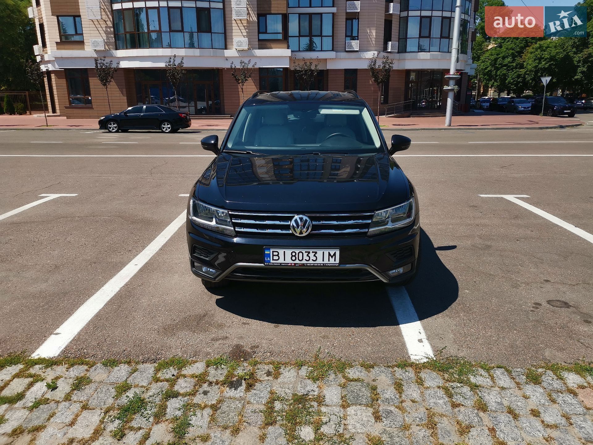 Volkswagen Tiguan 2019 VIN 3VV3B7AX7LM067046 фото оголошення 3 з 23
