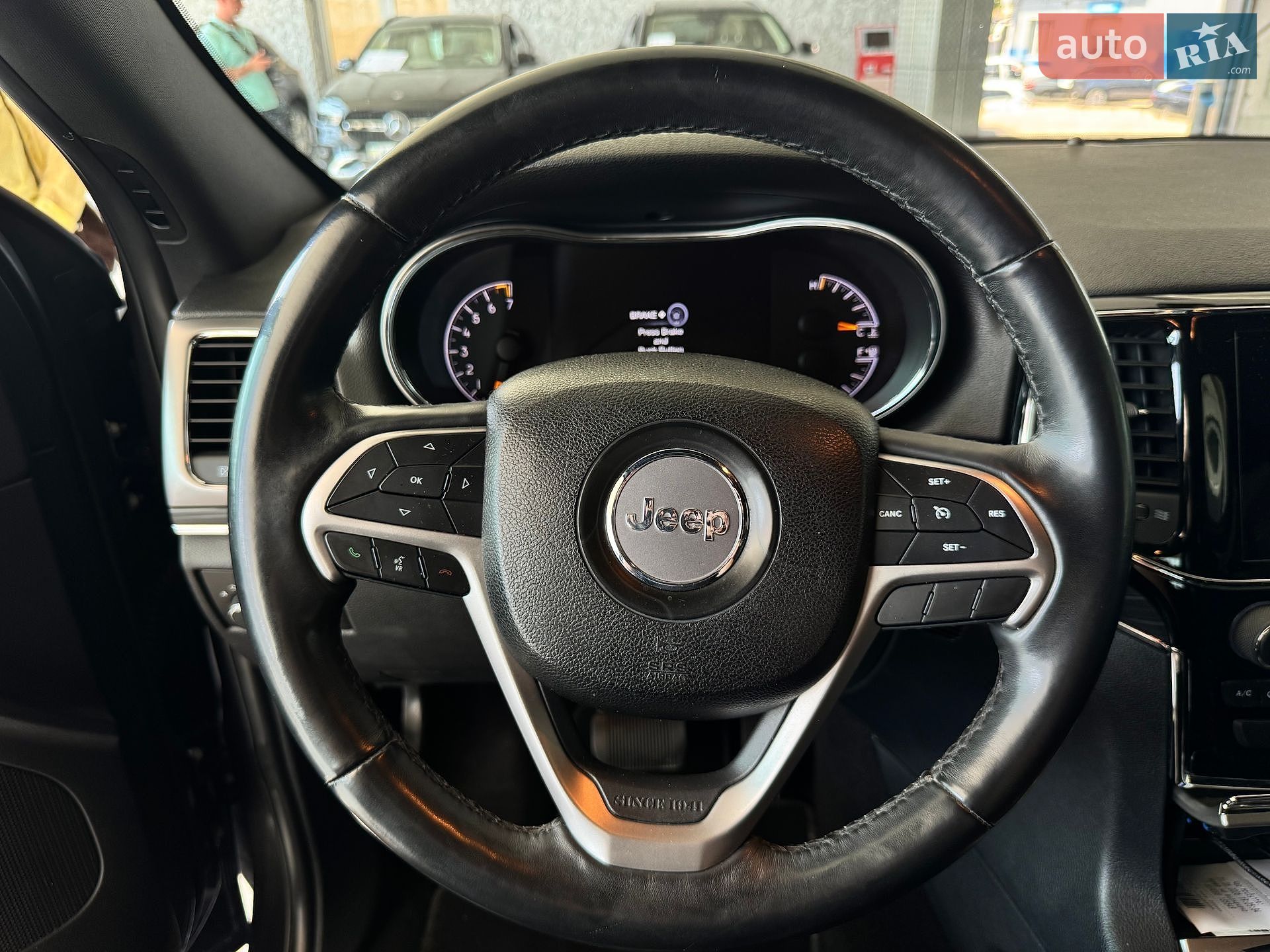 Jeep Grand Cherokee 2019 VIN 1C4RJFBG7KC687481 фото оголошення 14 з 18