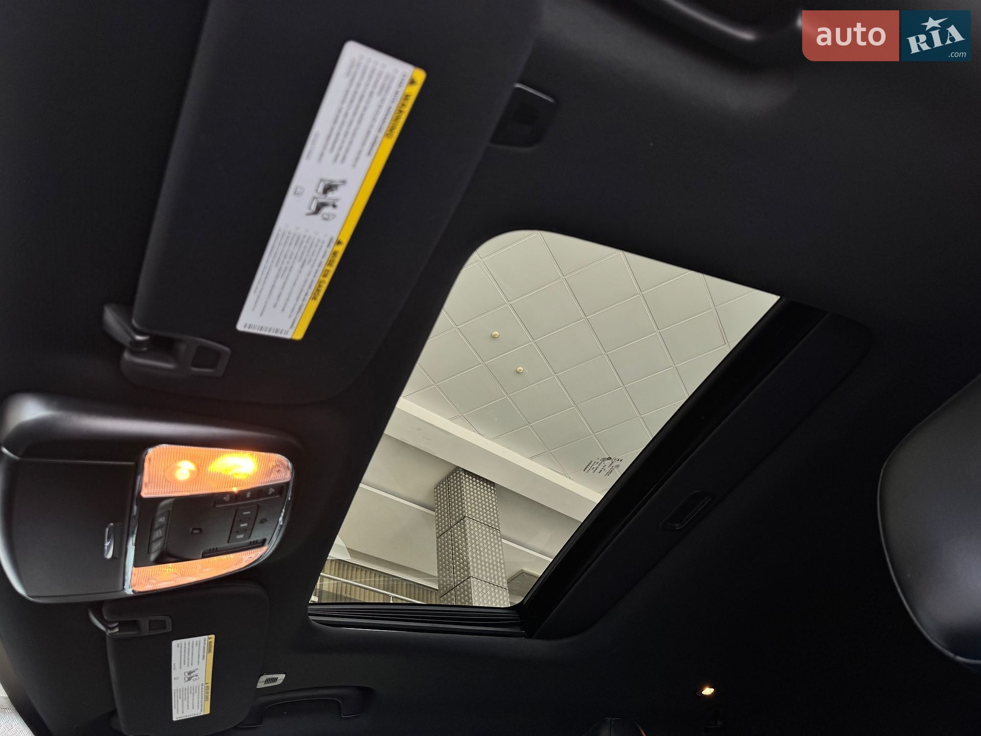 Jeep Grand Cherokee 2019 VIN 1C4RJFBG7KC687481 фото оголошення 17 з 18