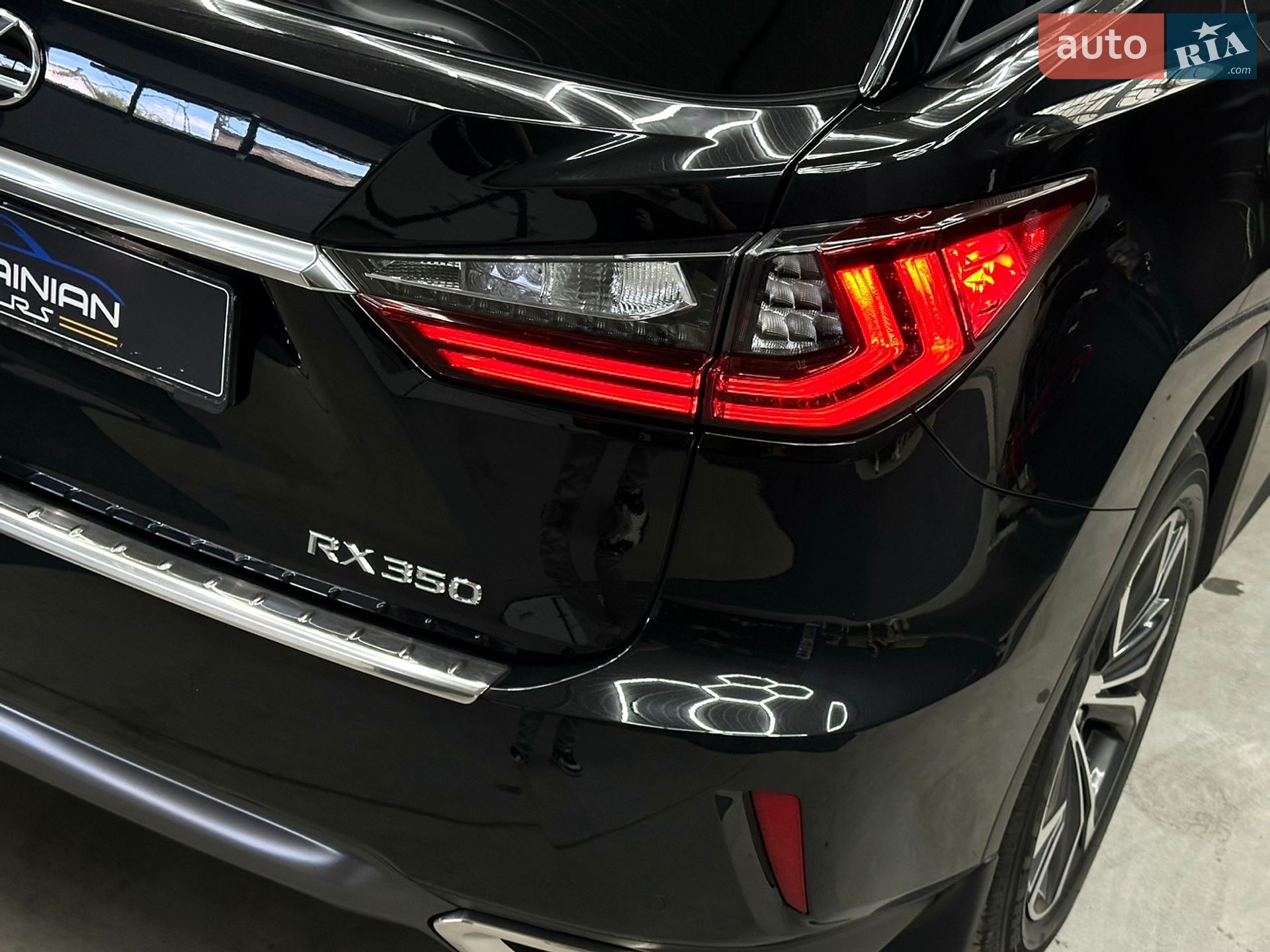 Lexus RX 2019 VIN JTJBZMCAX02044812 фото оголошення 13 з 32