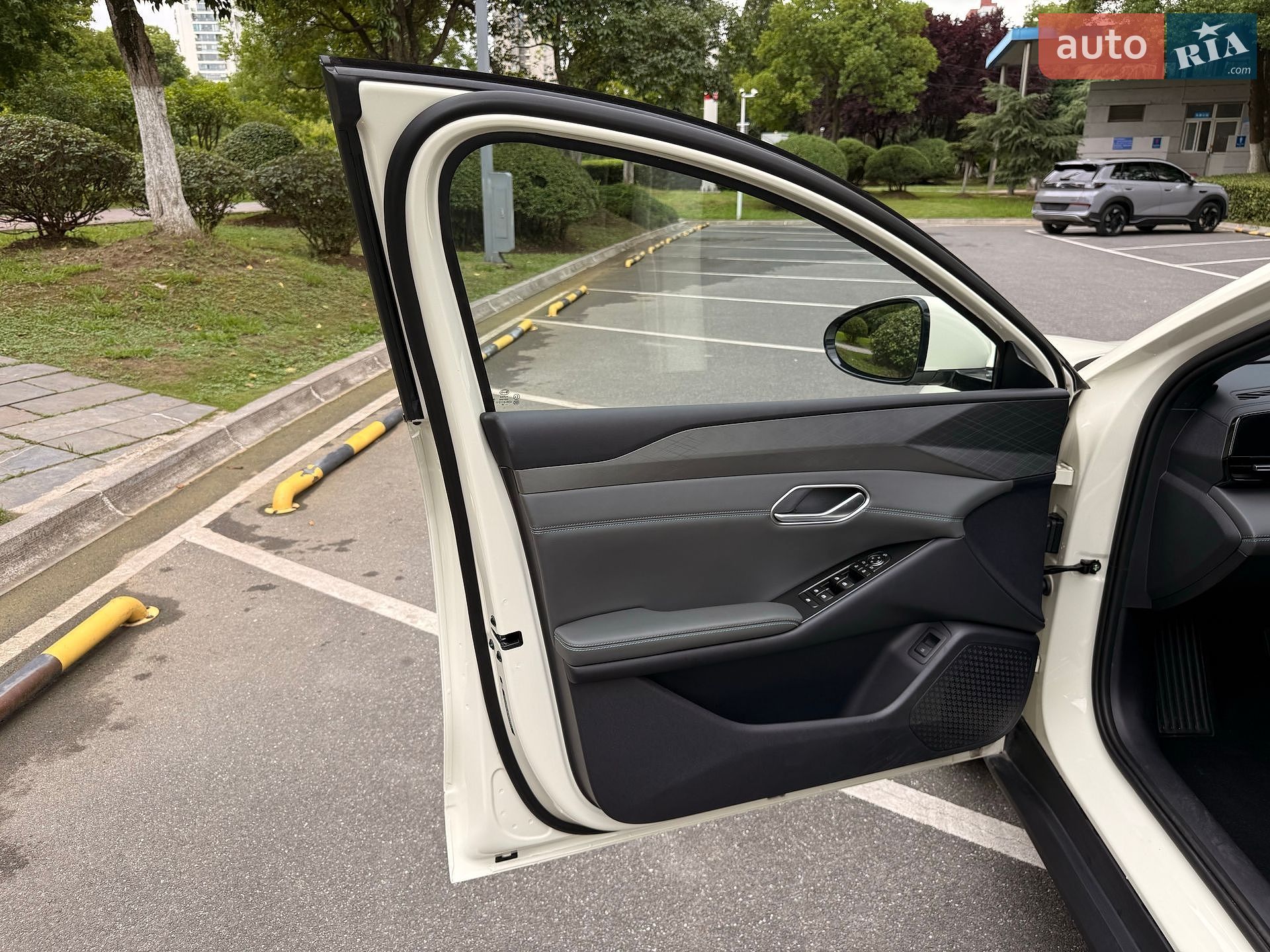BYD Qin L 2025 VIN LC0CH6CB7S0201411 фото оголошення 19 з 35