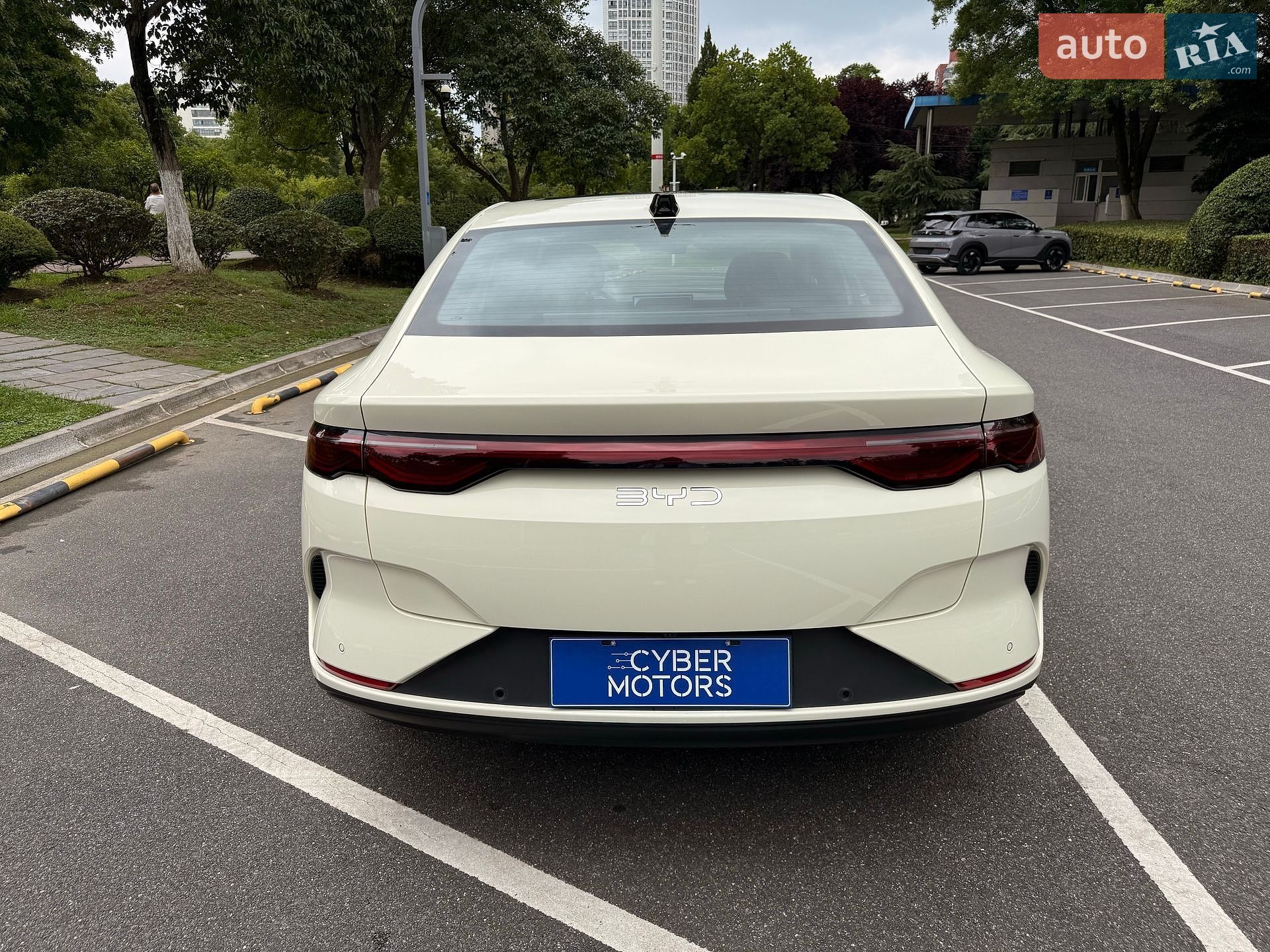 BYD Qin L 2025 VIN LC0CH6CB7S0201411 фото оголошення 6 з 35