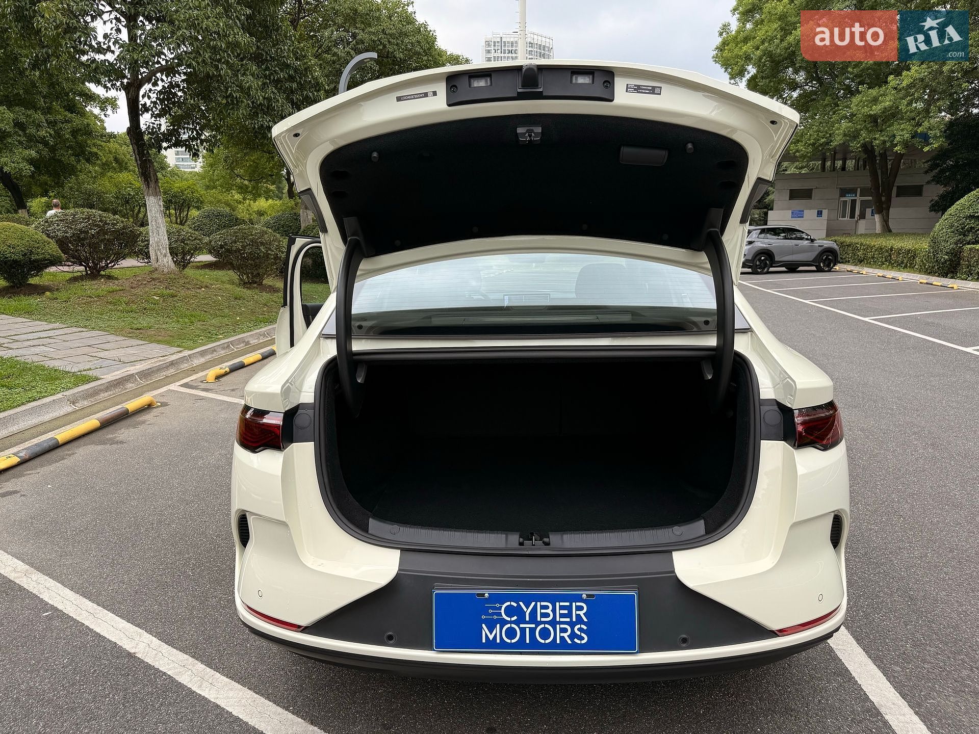 BYD Qin L 2025 VIN LC0CH6CB7S0201411 фото оголошення 7 з 35