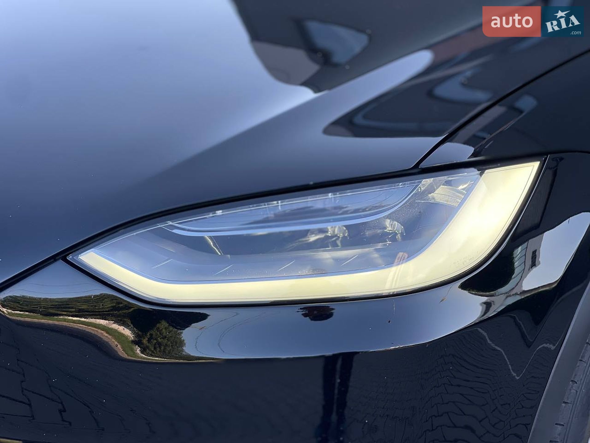 Tesla Model X 2020 VIN 5YJXCCE24LF293117 фото оголошення 3 з 26