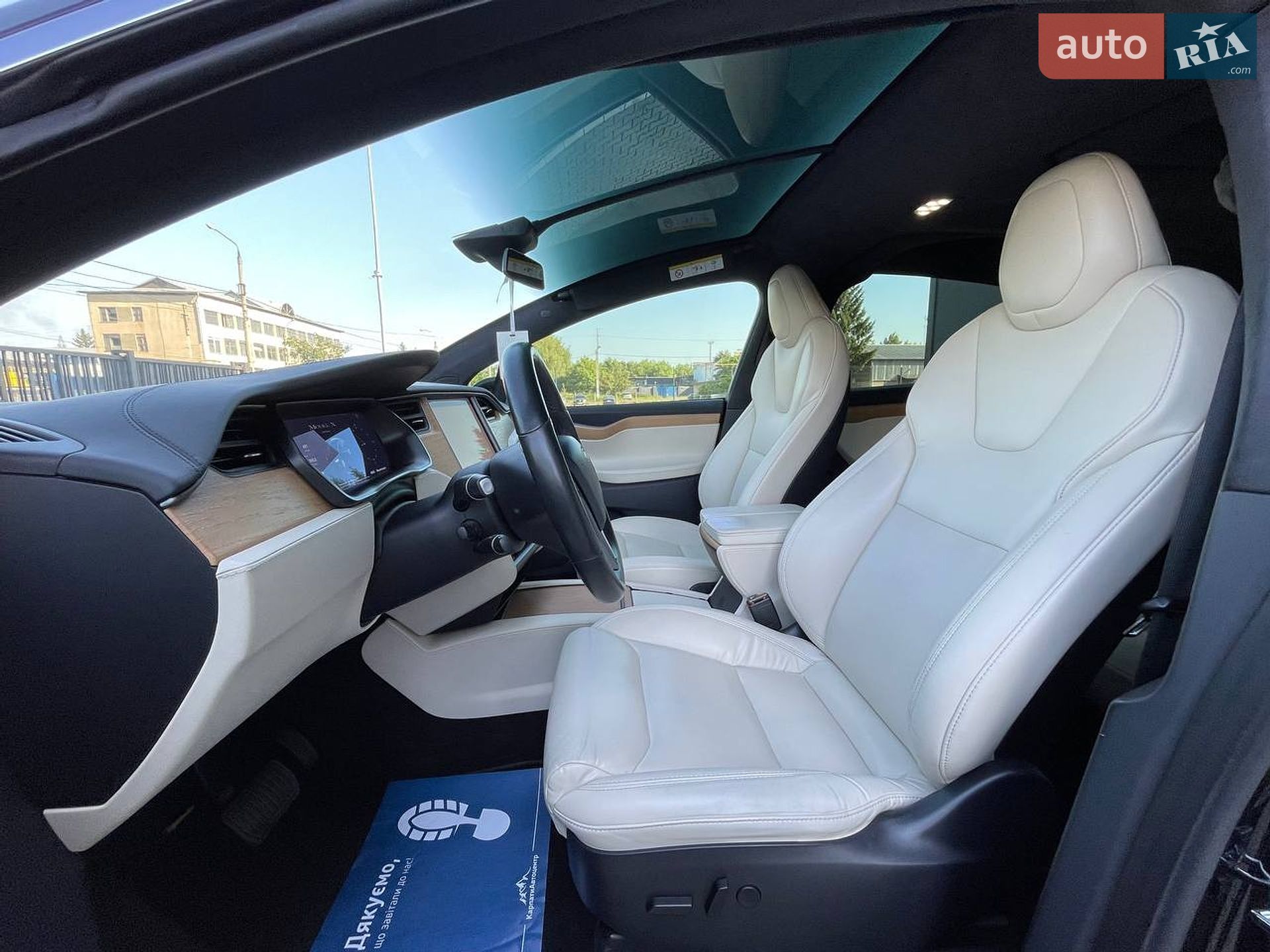 Tesla Model X 2020 VIN 5YJXCCE24LF293117 фото оголошення 14 з 26