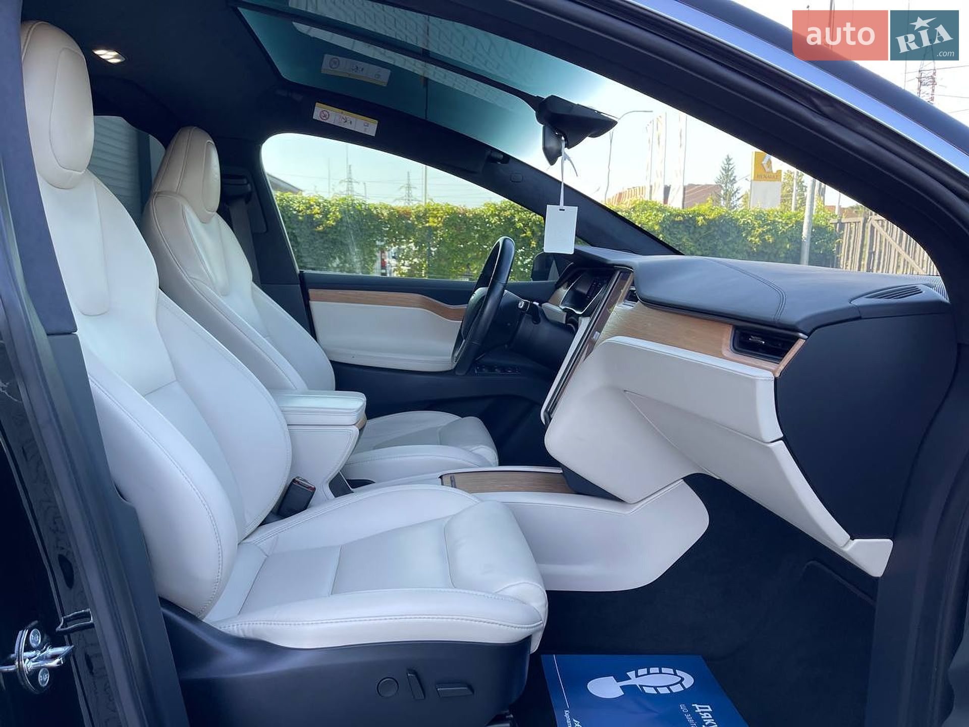 Tesla Model X 2020 VIN 5YJXCCE24LF293117 фото оголошення 16 з 26