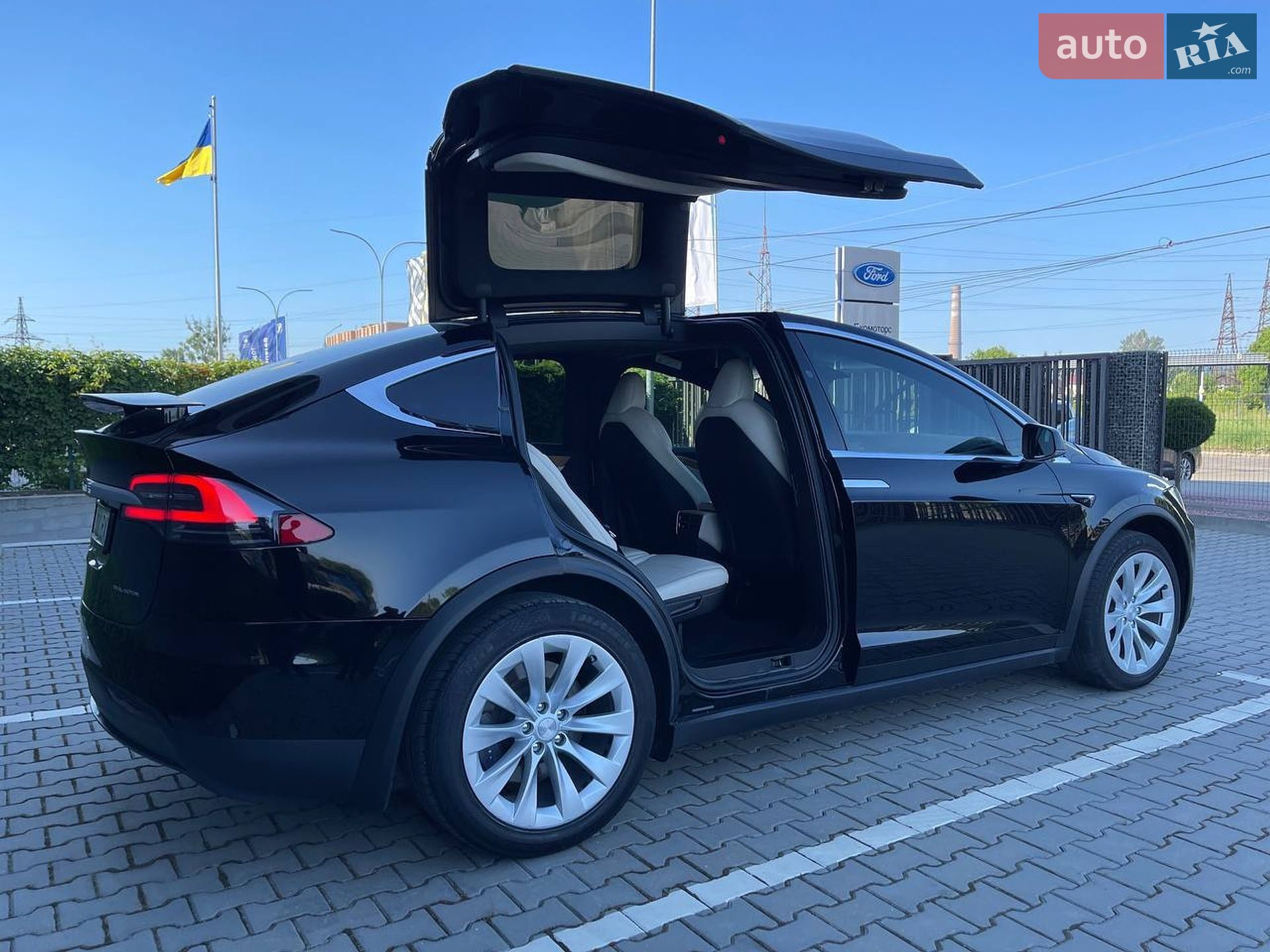 Tesla Model X 2020 VIN 5YJXCCE24LF293117 фото оголошення 10 з 26