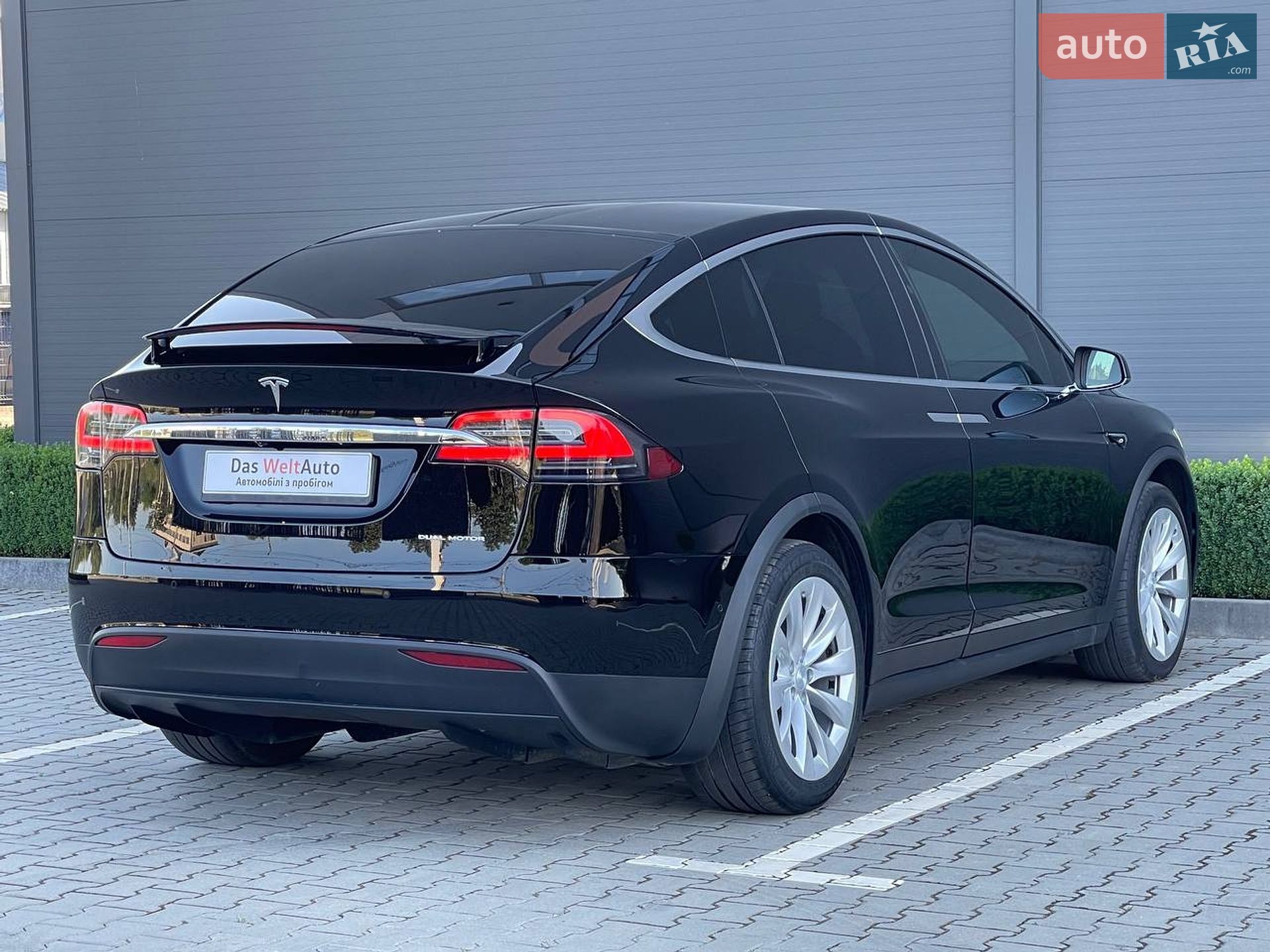 Tesla Model X 2020 VIN 5YJXCCE24LF293117 фото оголошення 8 з 26