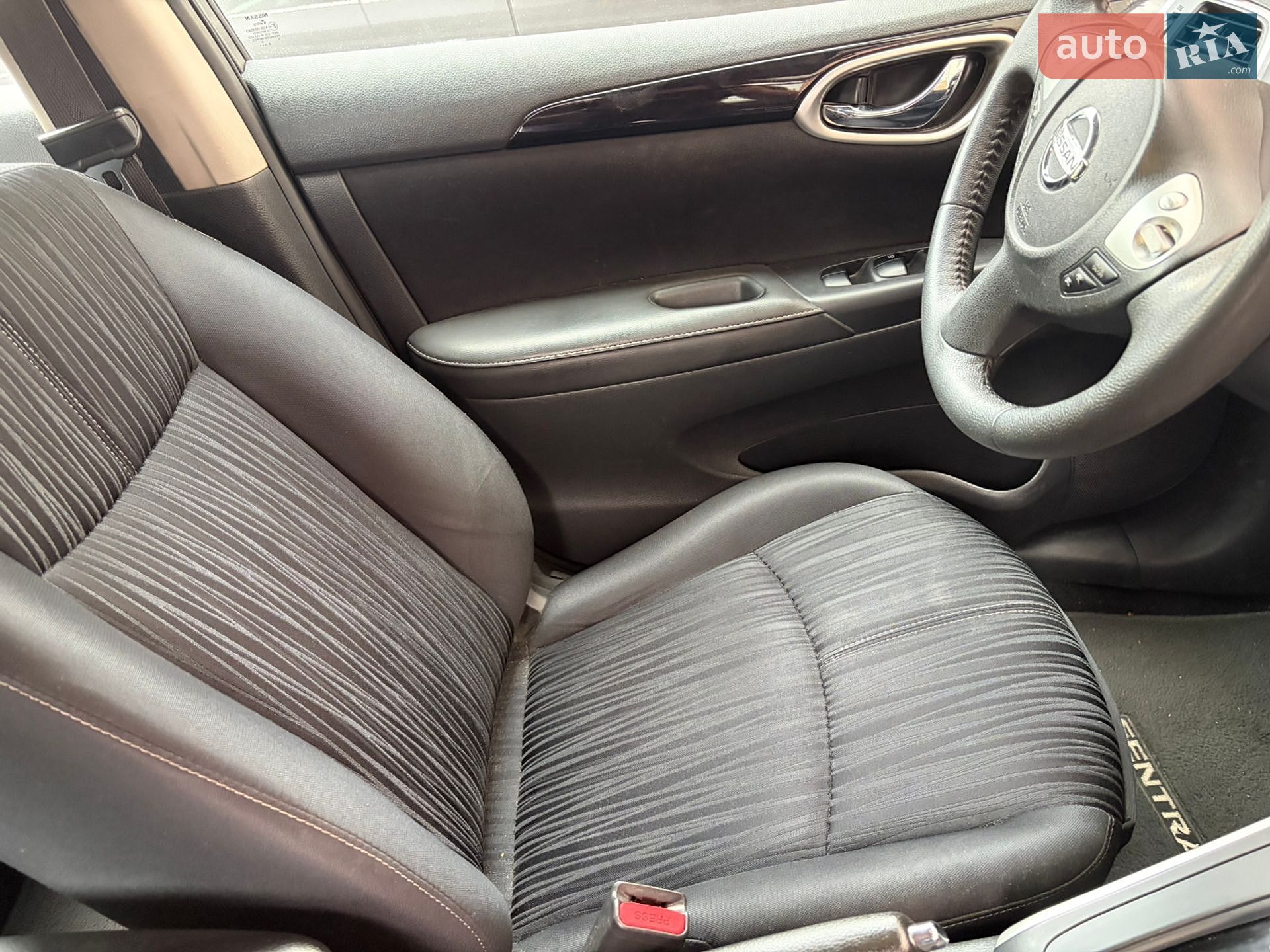 Nissan Sentra 2016 VIN 3N1AB7AP1HL651156 фото оголошення 12 з 17