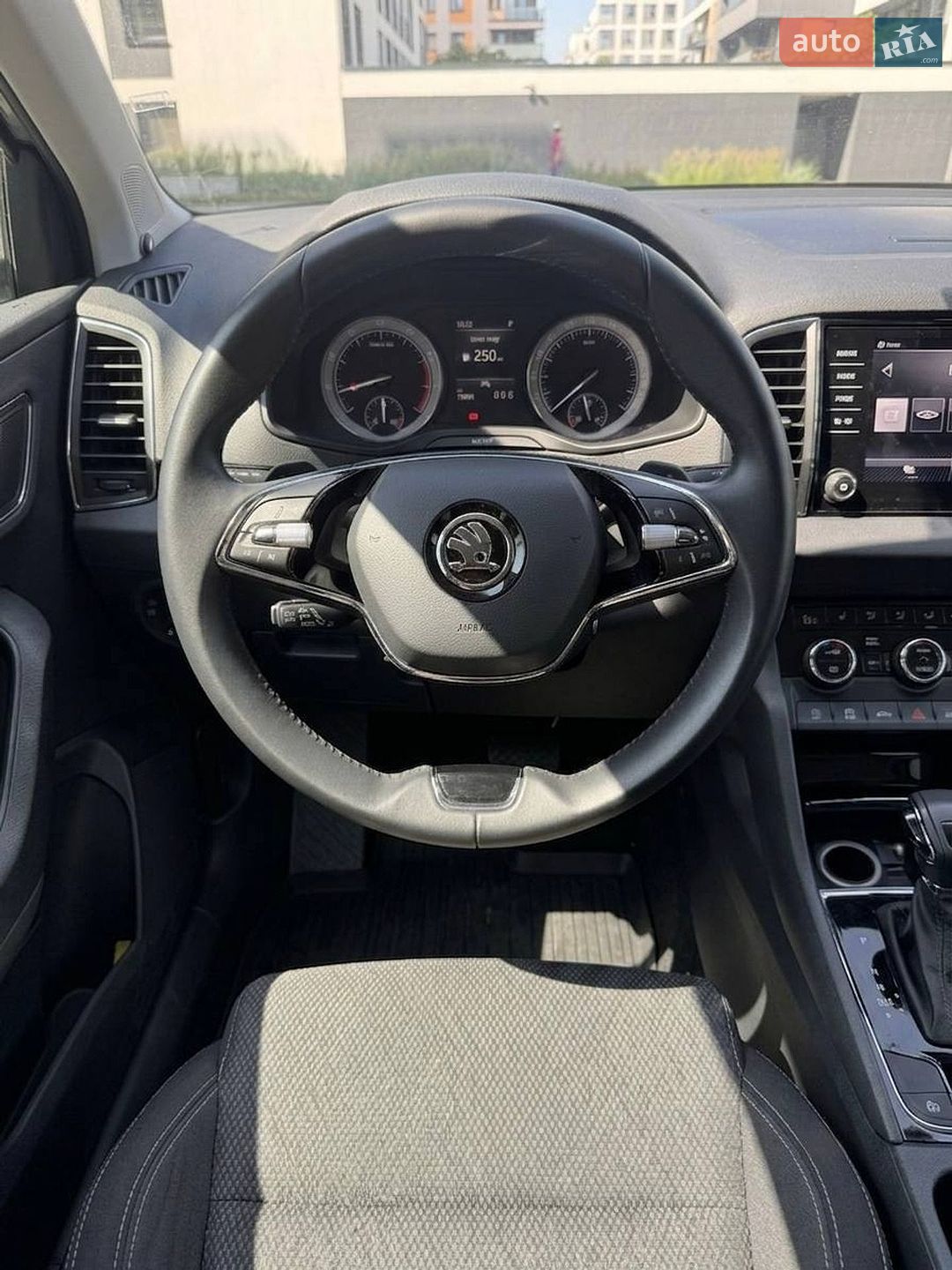 Skoda Karoq 2022 VIN TMBJC7NU1PB200352 фото оголошення 8 з 13