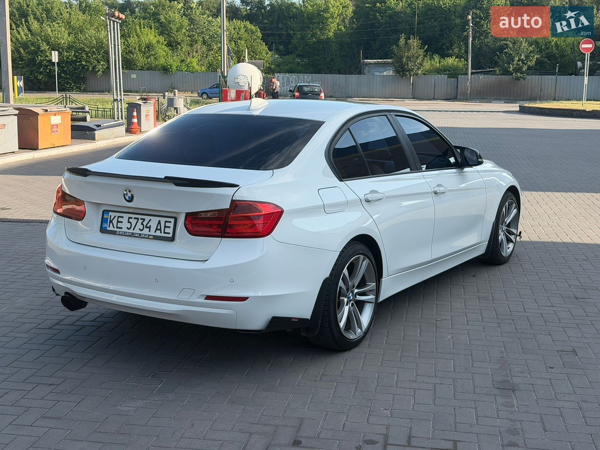 BMW 3 Series 2012 VIN WBA3B11040J403787 фото оголошення 7 з 16