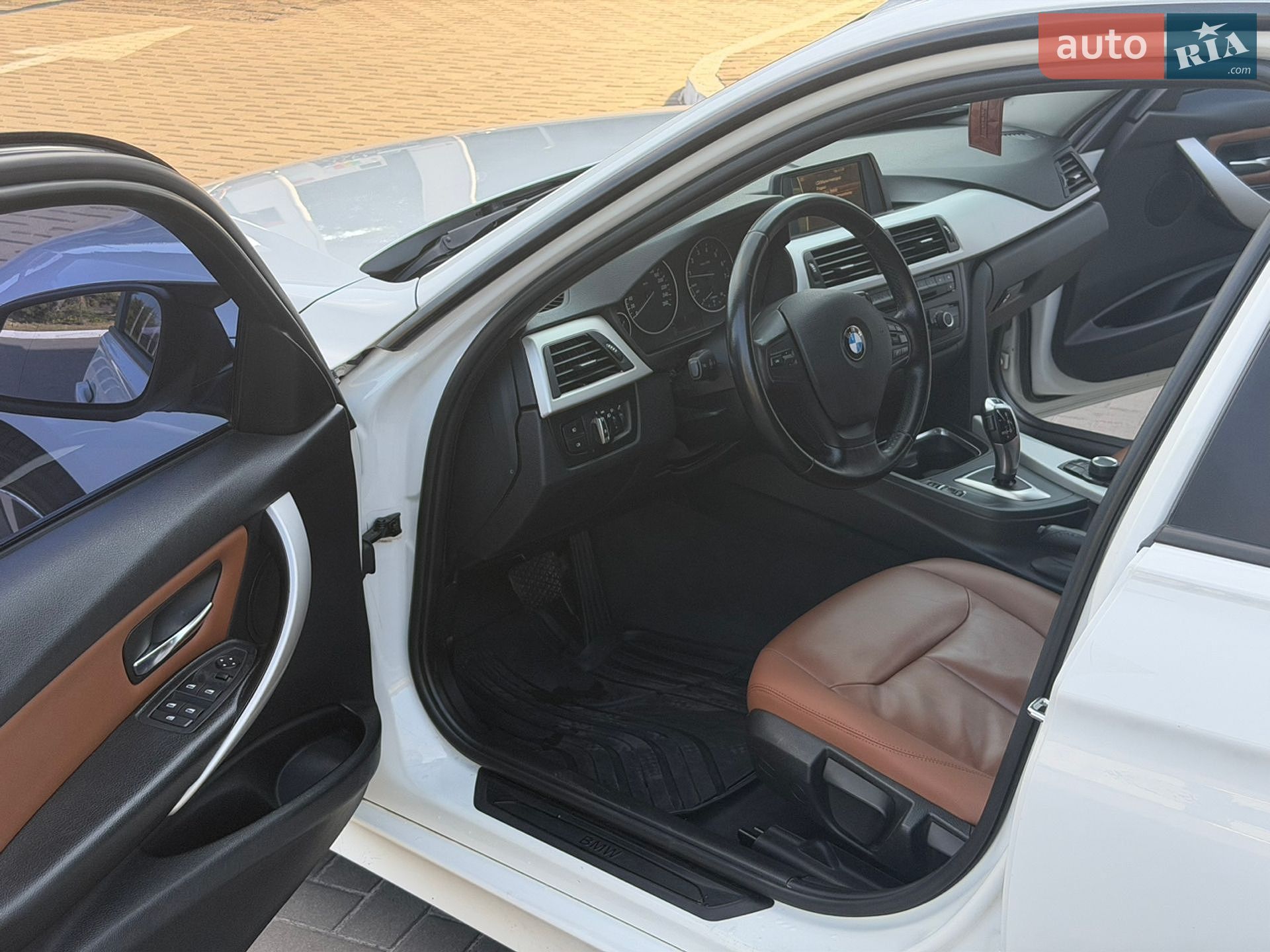 BMW 3 Series 2012 VIN WBA3B11040J403787 фото оголошення 15 з 16