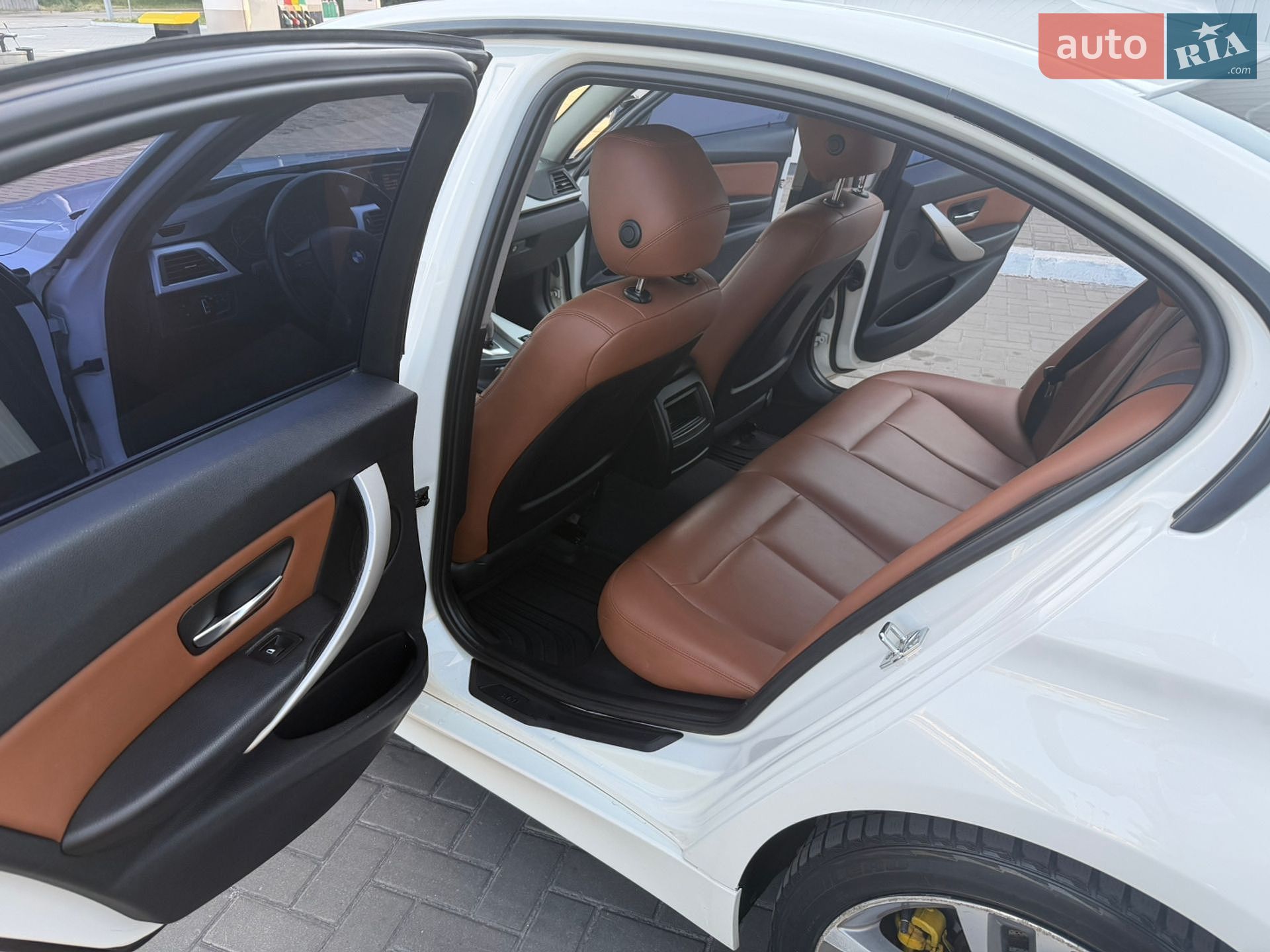 BMW 3 Series 2012 VIN WBA3B11040J403787 фото оголошення 14 з 16