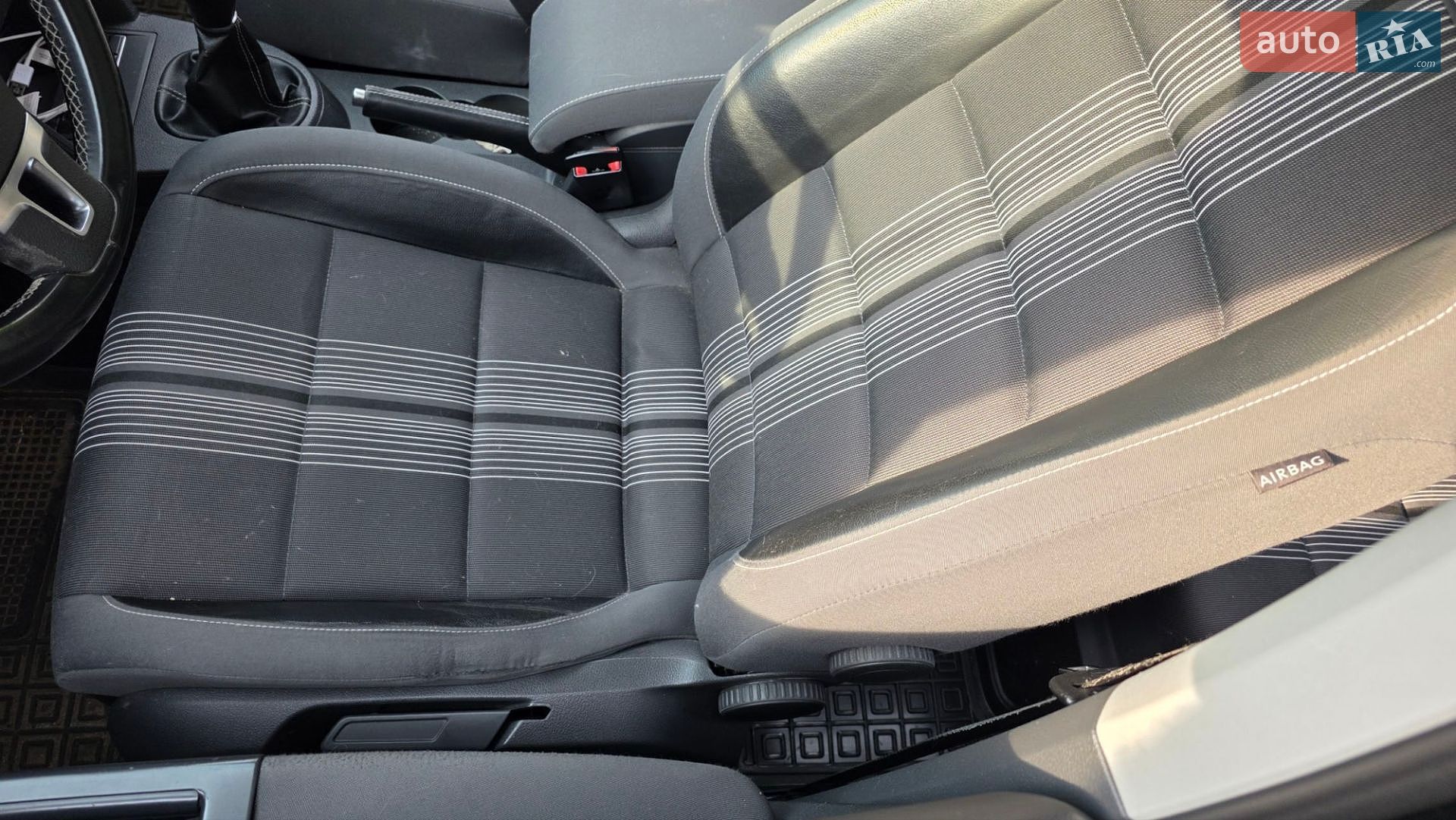 Volkswagen Touran 2012 VIN WVGZZZ1TZDW053514 фото оголошення 40 з 42