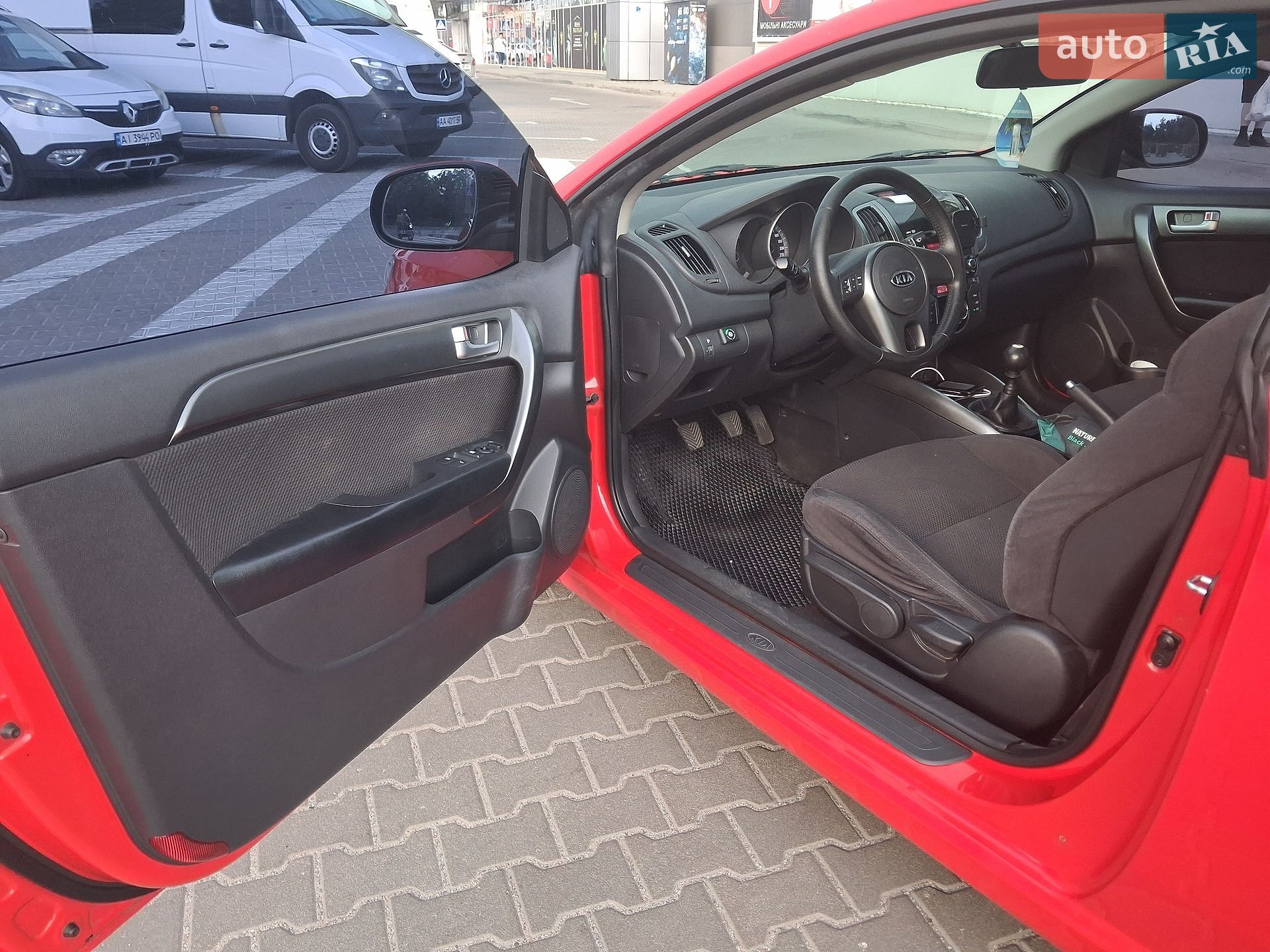 Kia Cerato Koup 2012 VIN KNAFU611AC5600420 фото оголошення 8 з 13