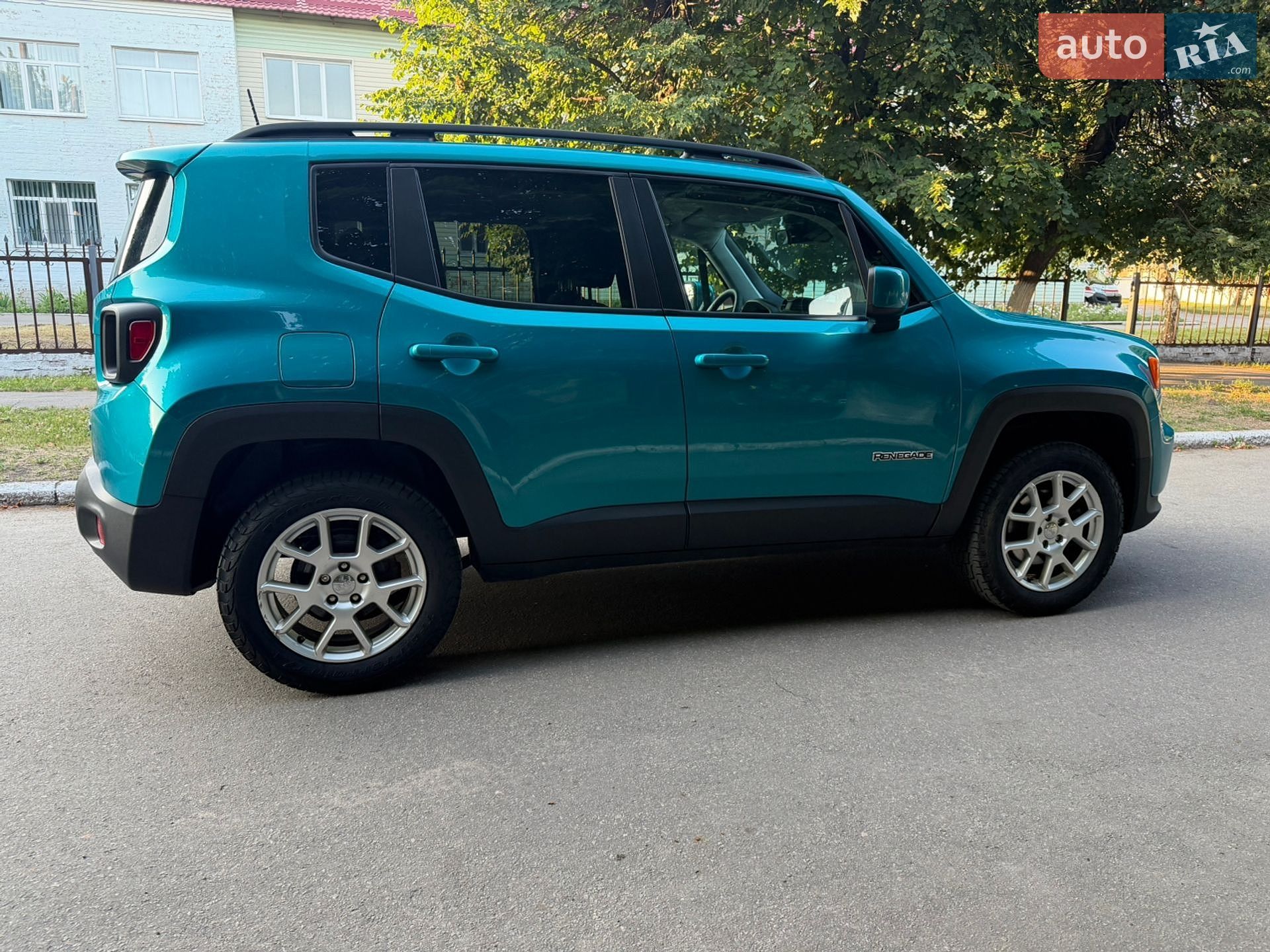 Jeep Renegade 2021 VIN ZACNJDBB3MPM76653 фото оголошення 3 з 65