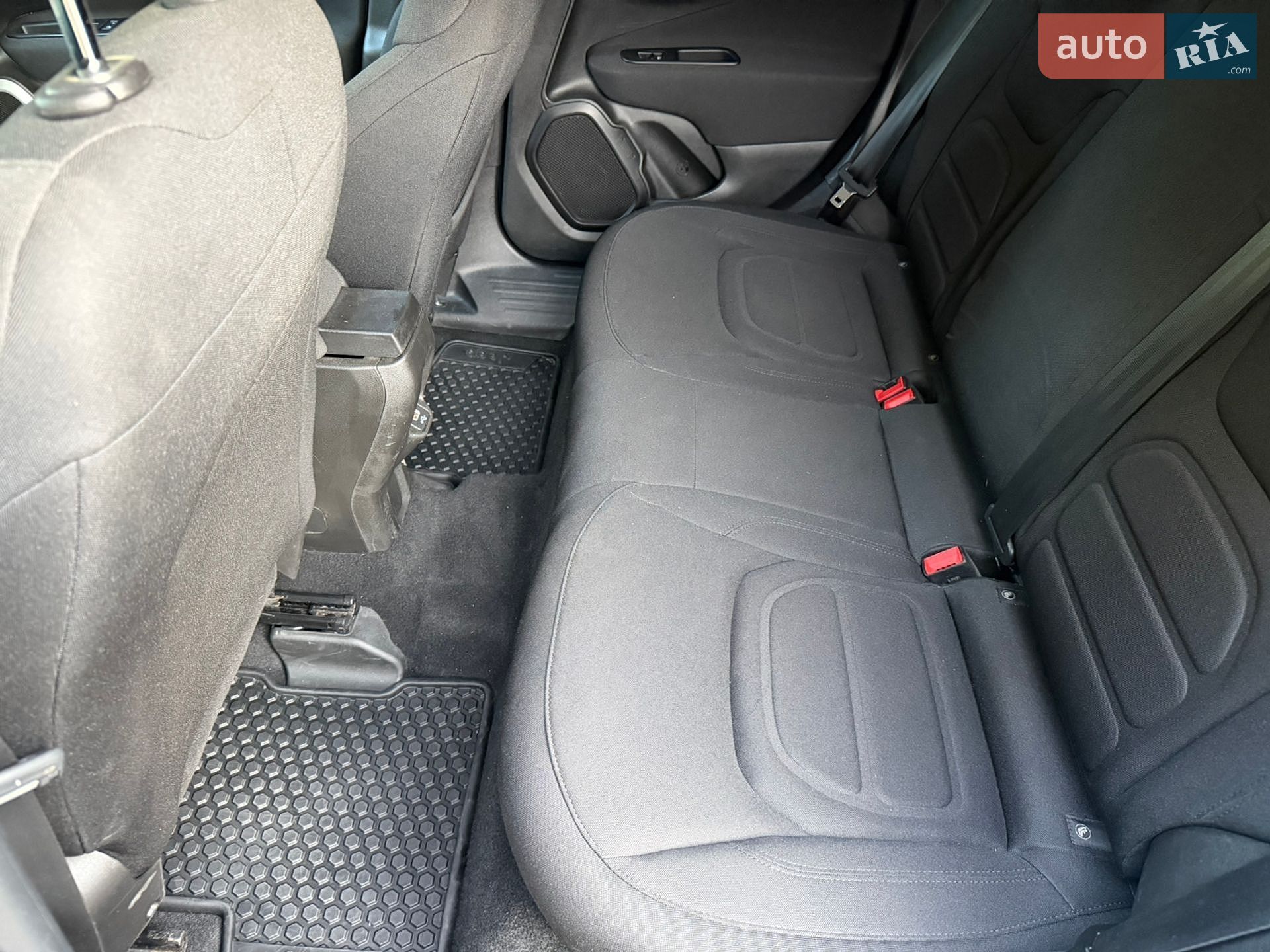 Jeep Renegade 2021 VIN ZACNJDBB3MPM76653 фото оголошення 31 з 65
