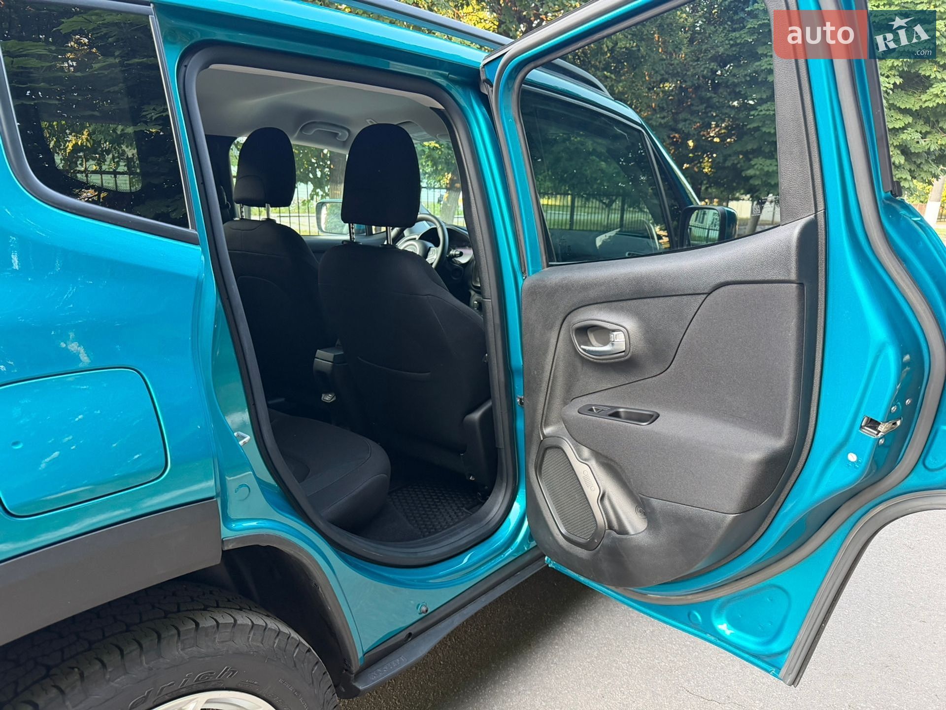 Jeep Renegade 2021 VIN ZACNJDBB3MPM76653 фото оголошення 34 з 65