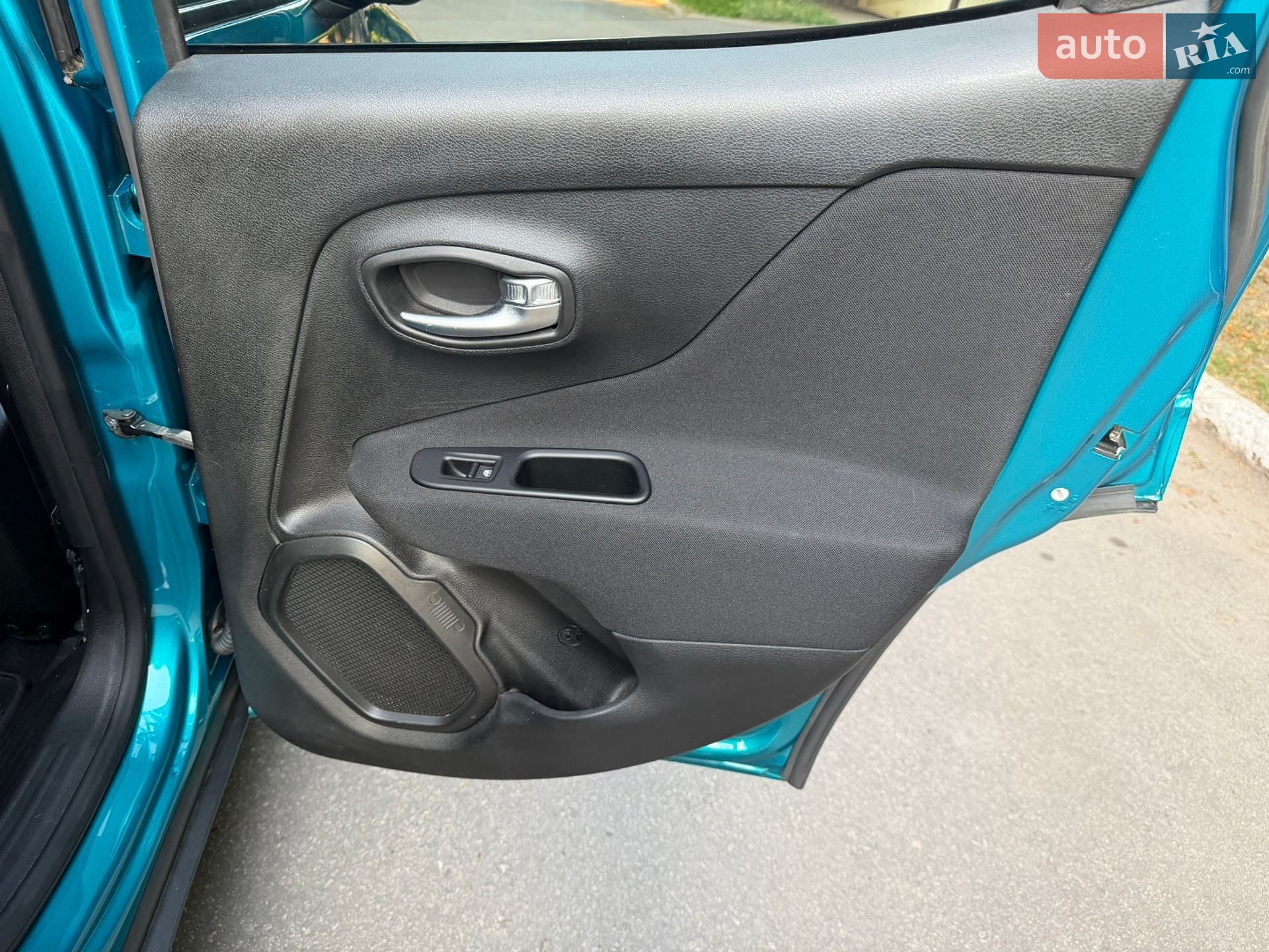 Jeep Renegade 2021 VIN ZACNJDBB3MPM76653 фото оголошення 35 з 65