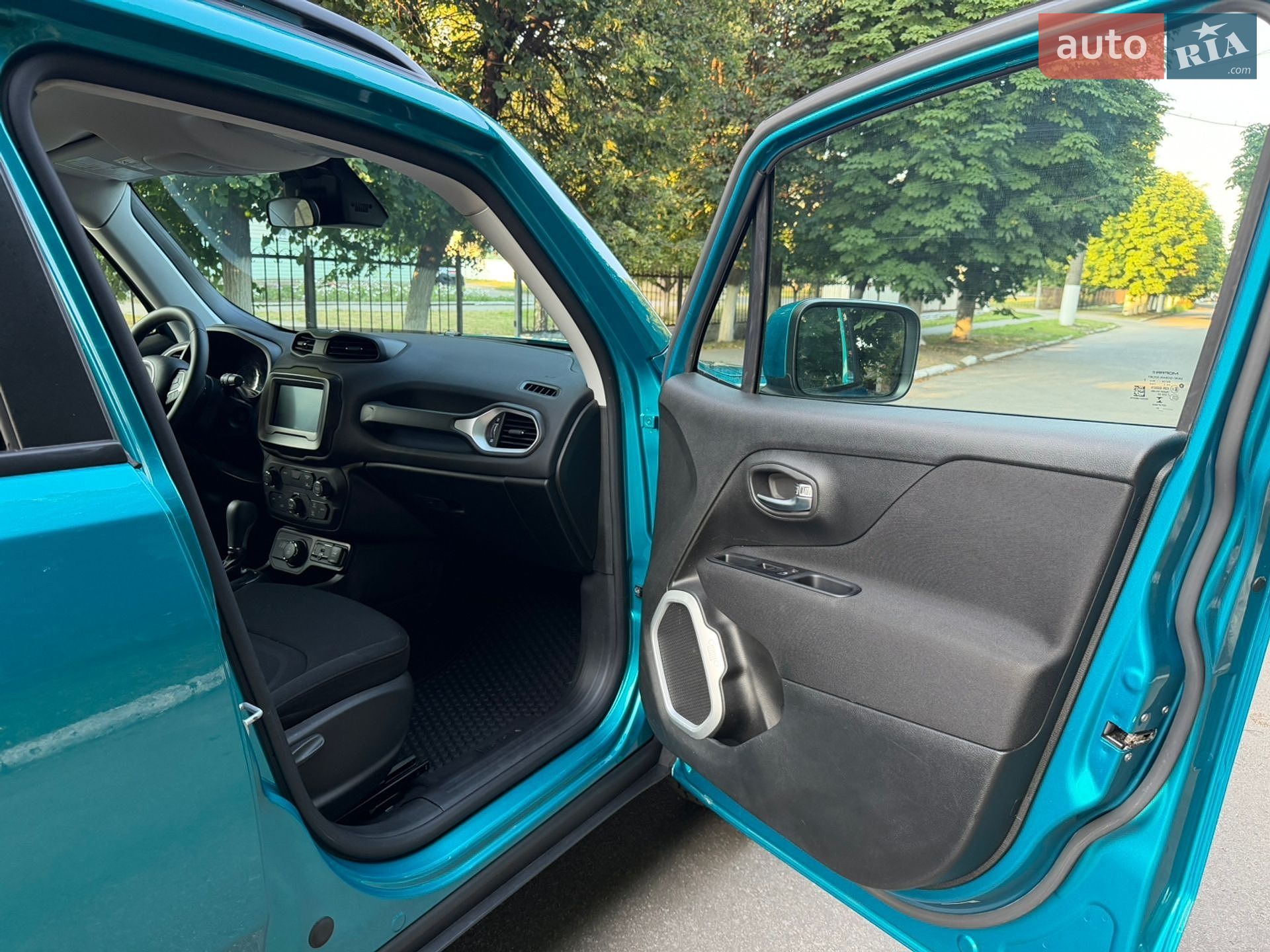 Jeep Renegade 2021 VIN ZACNJDBB3MPM76653 фото оголошення 38 з 65