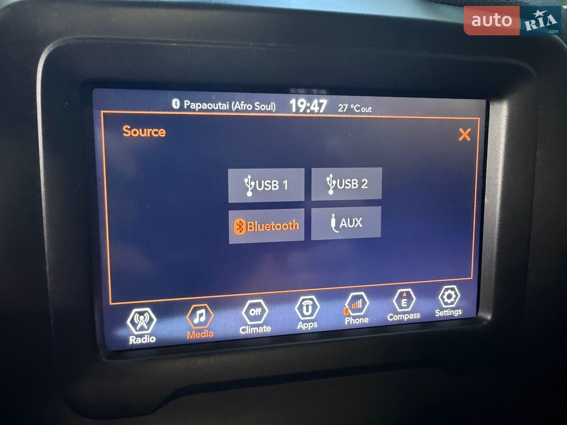 Jeep Renegade 2021 VIN ZACNJDBB3MPM76653 фото оголошення 47 з 65