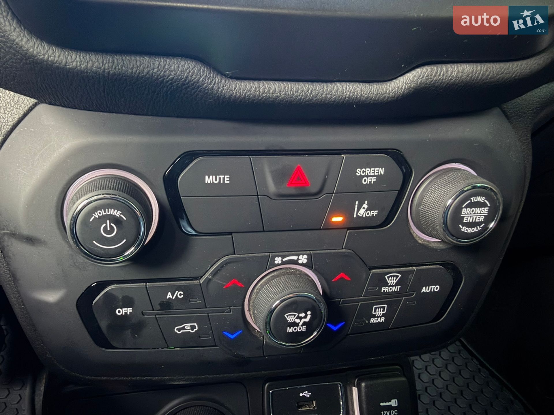 Jeep Renegade 2021 VIN ZACNJDBB3MPM76653 фото оголошення 49 з 65
