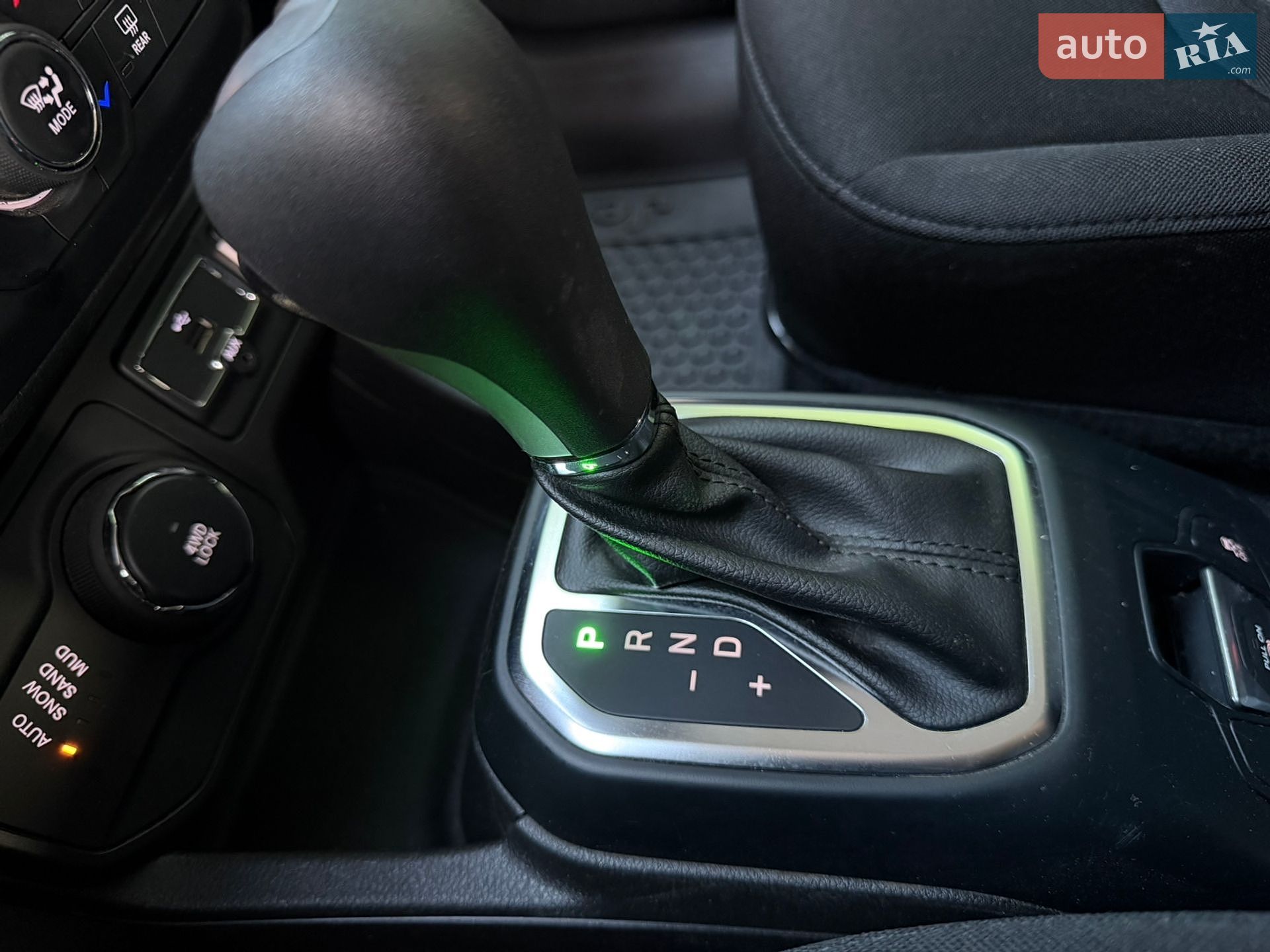 Jeep Renegade 2021 VIN ZACNJDBB3MPM76653 фото оголошення 51 з 65