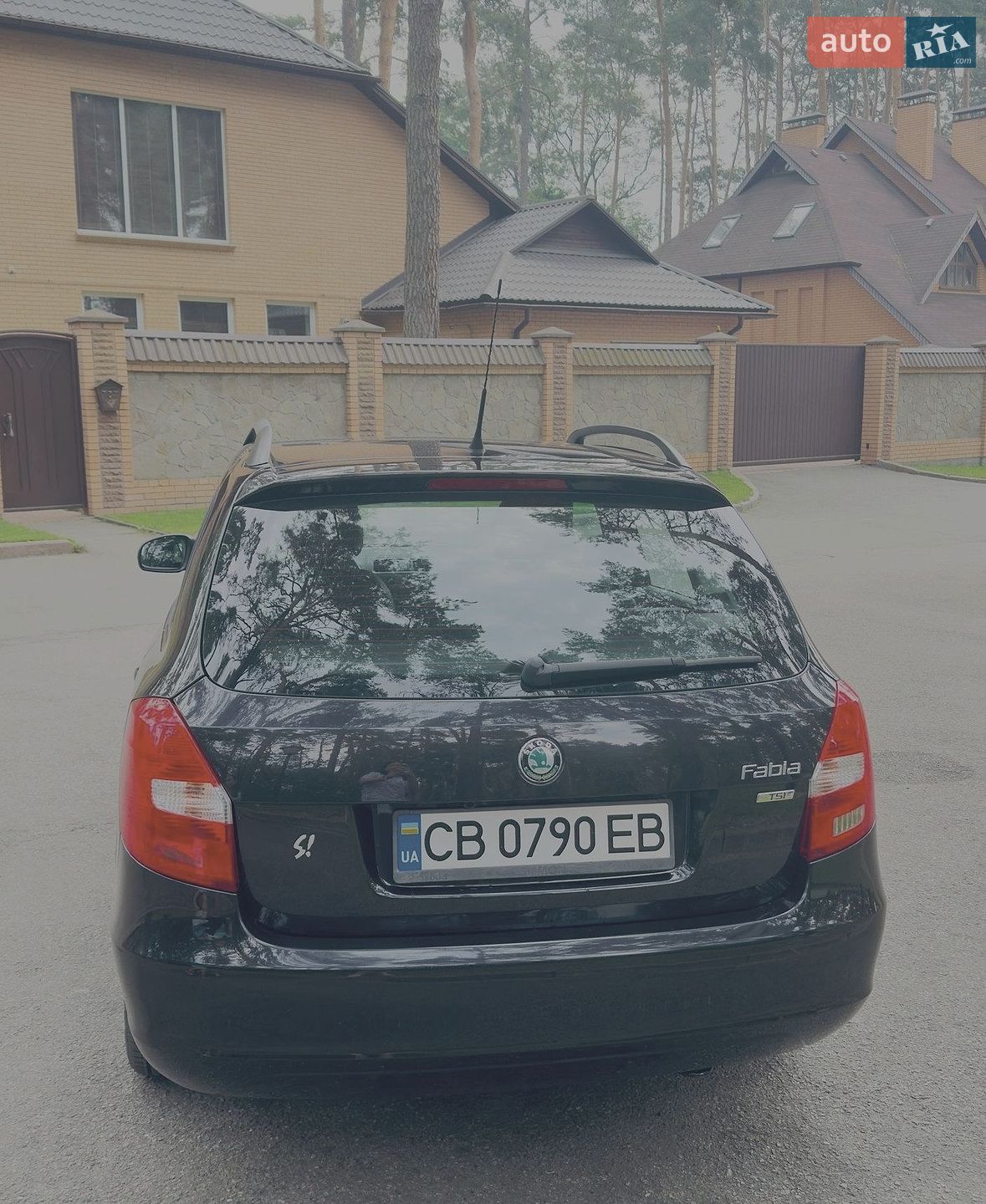 Skoda Fabia 2011 VIN TMBJM25J5B3169079 фото оголошення 3 з 17