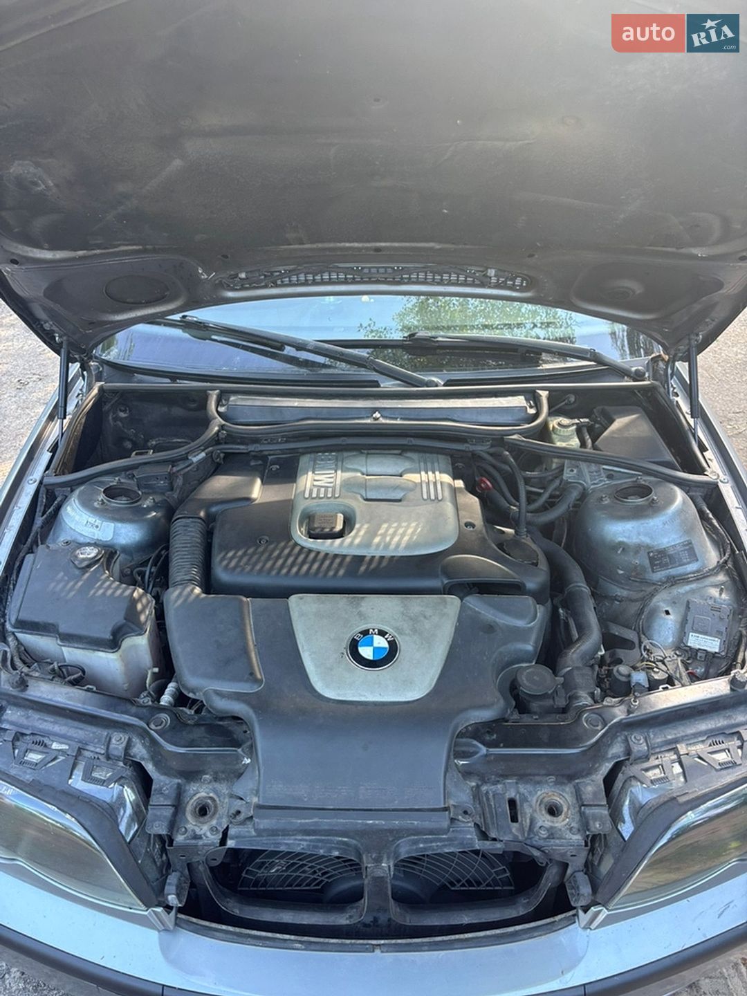 BMW 3 Series 2004 VIN WBAAP71000PN45790 фото оголошення 2 з 19