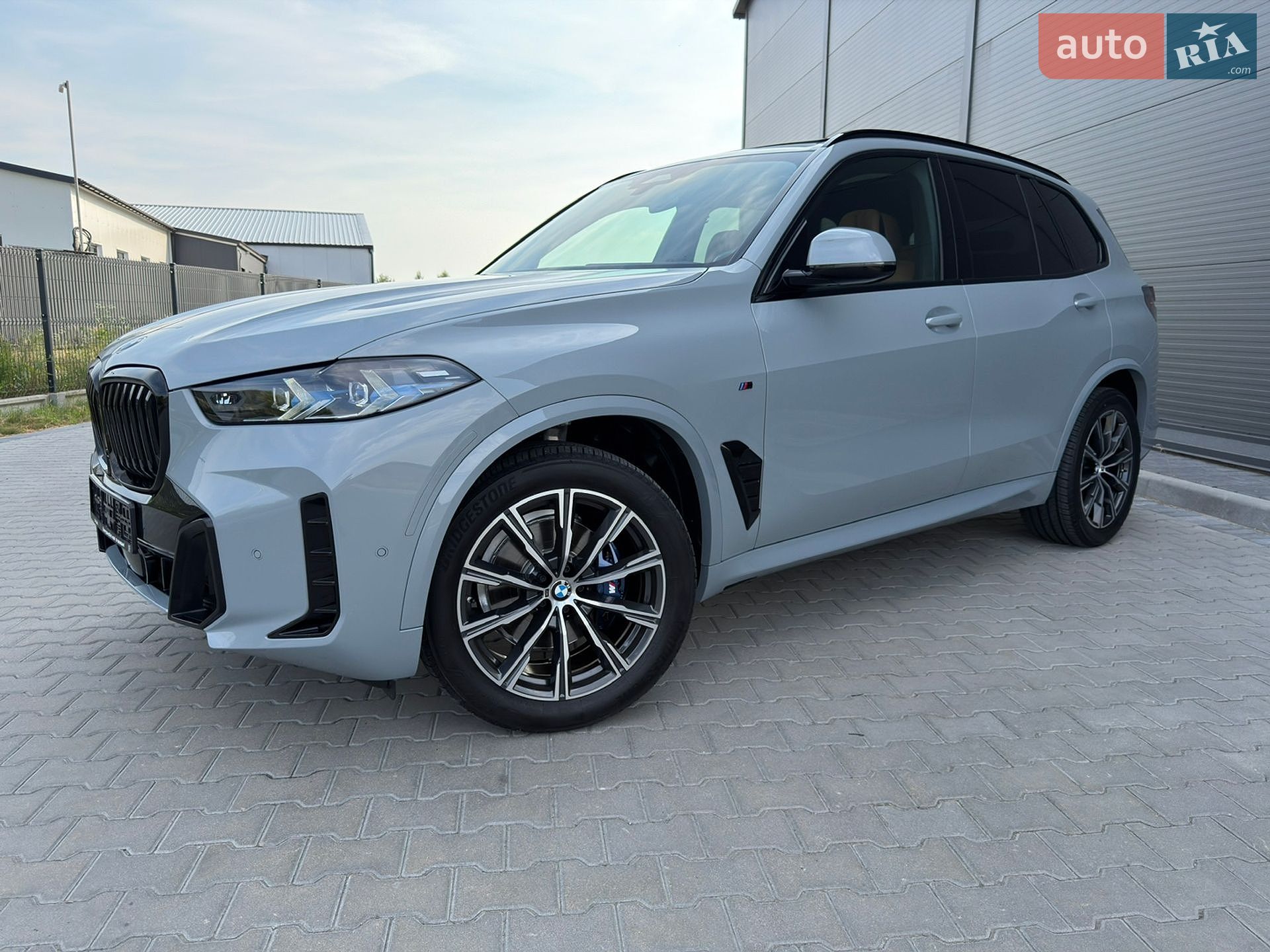BMW X5 2025 VIN 5UX23EU00S9Z55806 фото оголошення 3 з 116