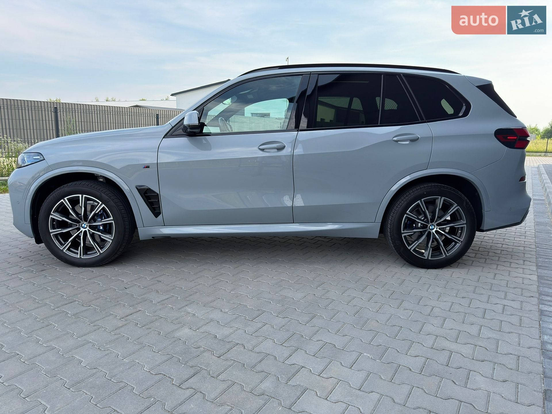BMW X5 2025 VIN 5UX23EU00S9Z55806 фото оголошення 8 з 116