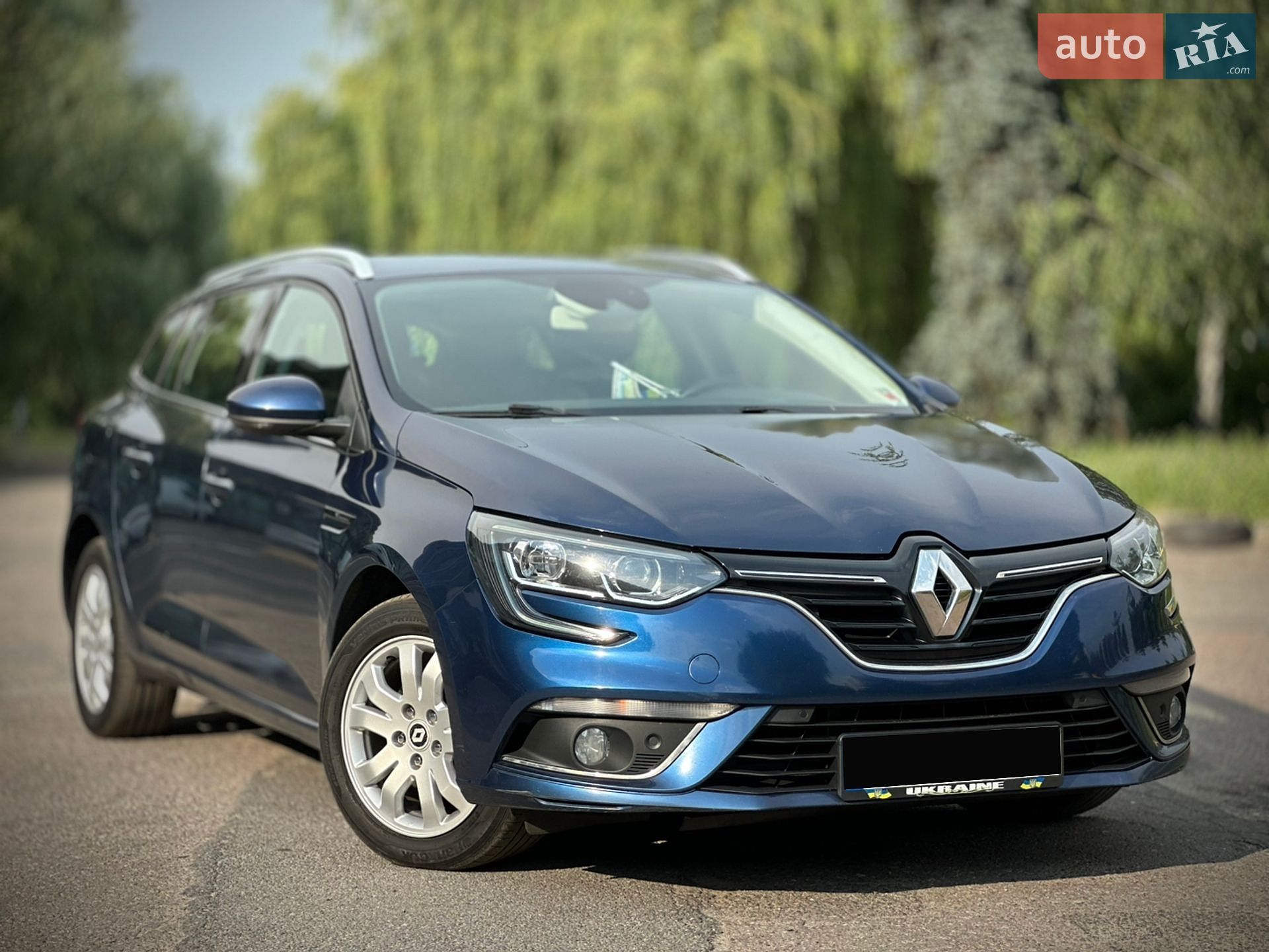 Renault Megane 2018 VIN VF1RFB00861062345 фото оголошення 2 з 33