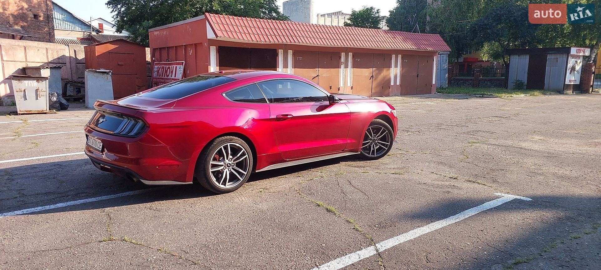 Ford Mustang 2017 VIN 1FA6P8TH5H5229414 фото оголошення 8 з 21