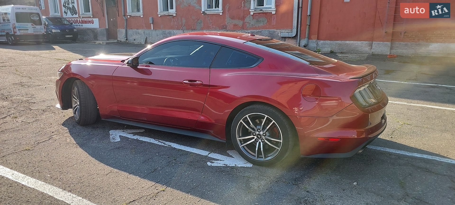 Ford Mustang 2017 VIN 1FA6P8TH5H5229414 фото оголошення 9 з 21