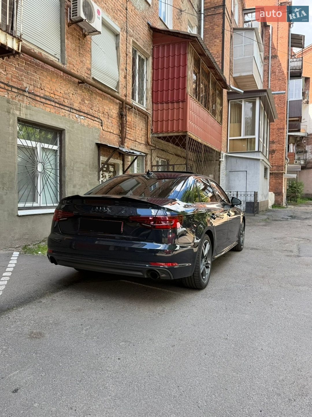 Audi A4 2018 VIN WAUENAF48JN015659 фото оголошення 20 з 20