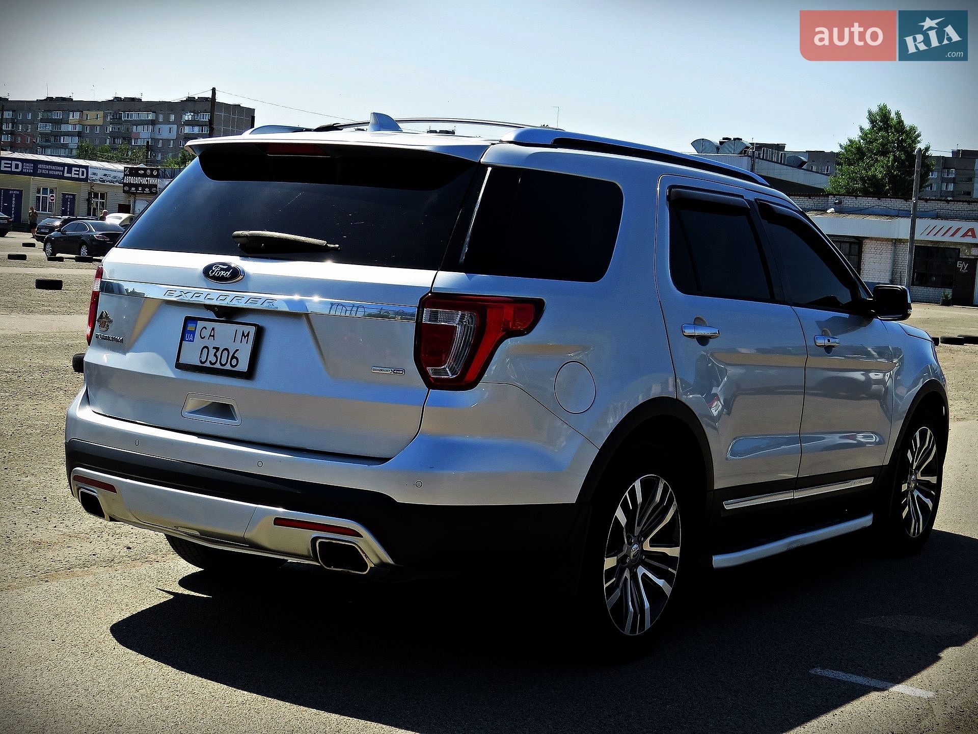 Ford FORD Explorer 2017 VIN 1FM5K8HT5HGB84475 фото оголошення 3 з 22