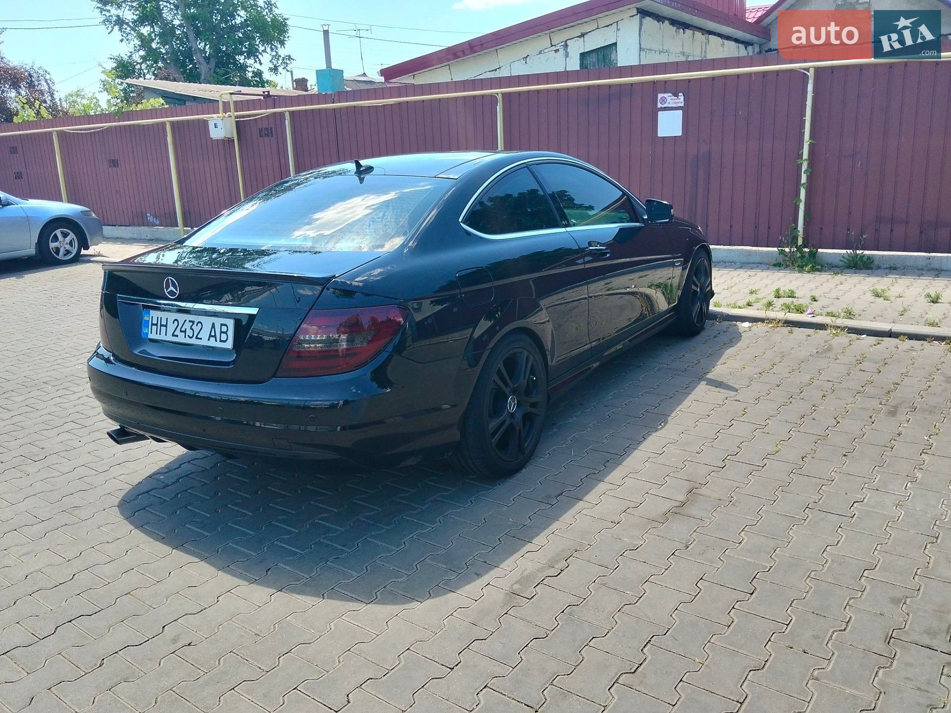 Mercedes-Benz C-Class 2012 VIN WDDGJ4HB0DF963515 фото оголошення 5 з 21