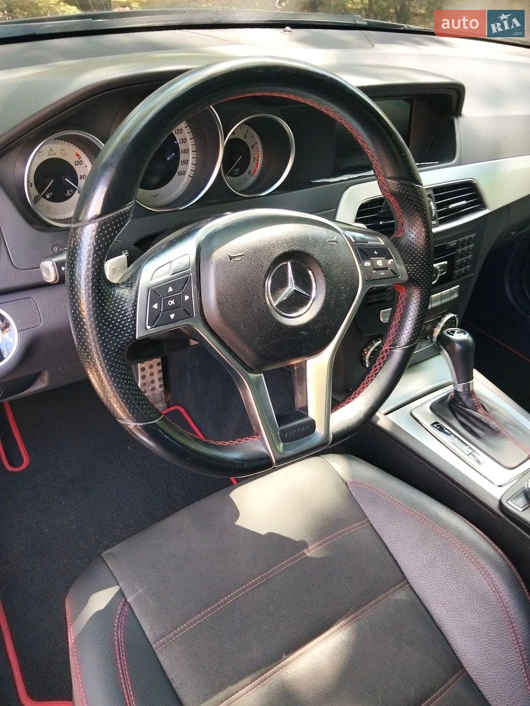 Mercedes-Benz C-Class 2012 VIN WDDGJ4HB0DF963515 фото оголошення 11 з 21