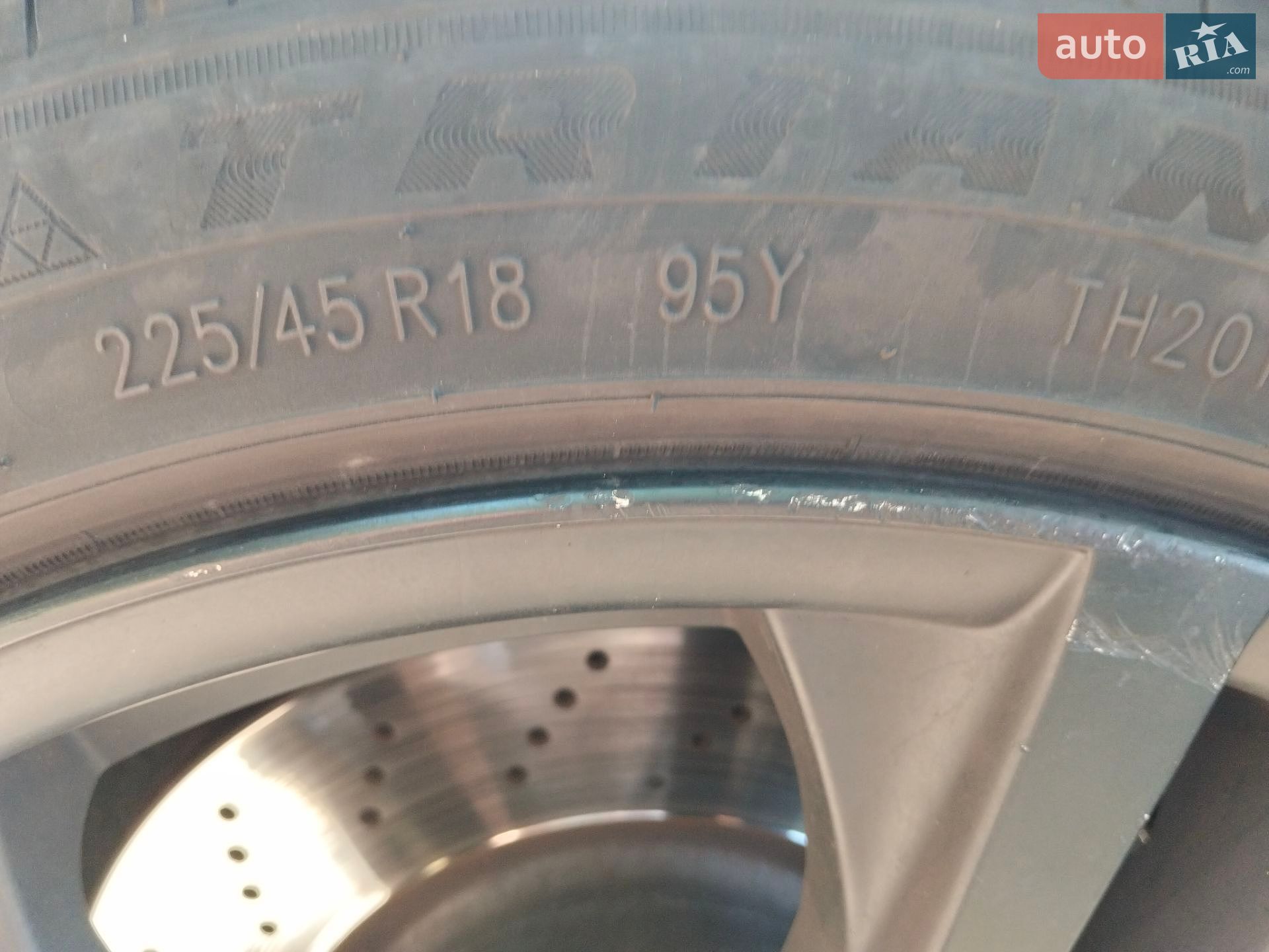 Mercedes-Benz C-Class 2012 VIN WDDGJ4HB0DF963515 фото оголошення 18 з 21