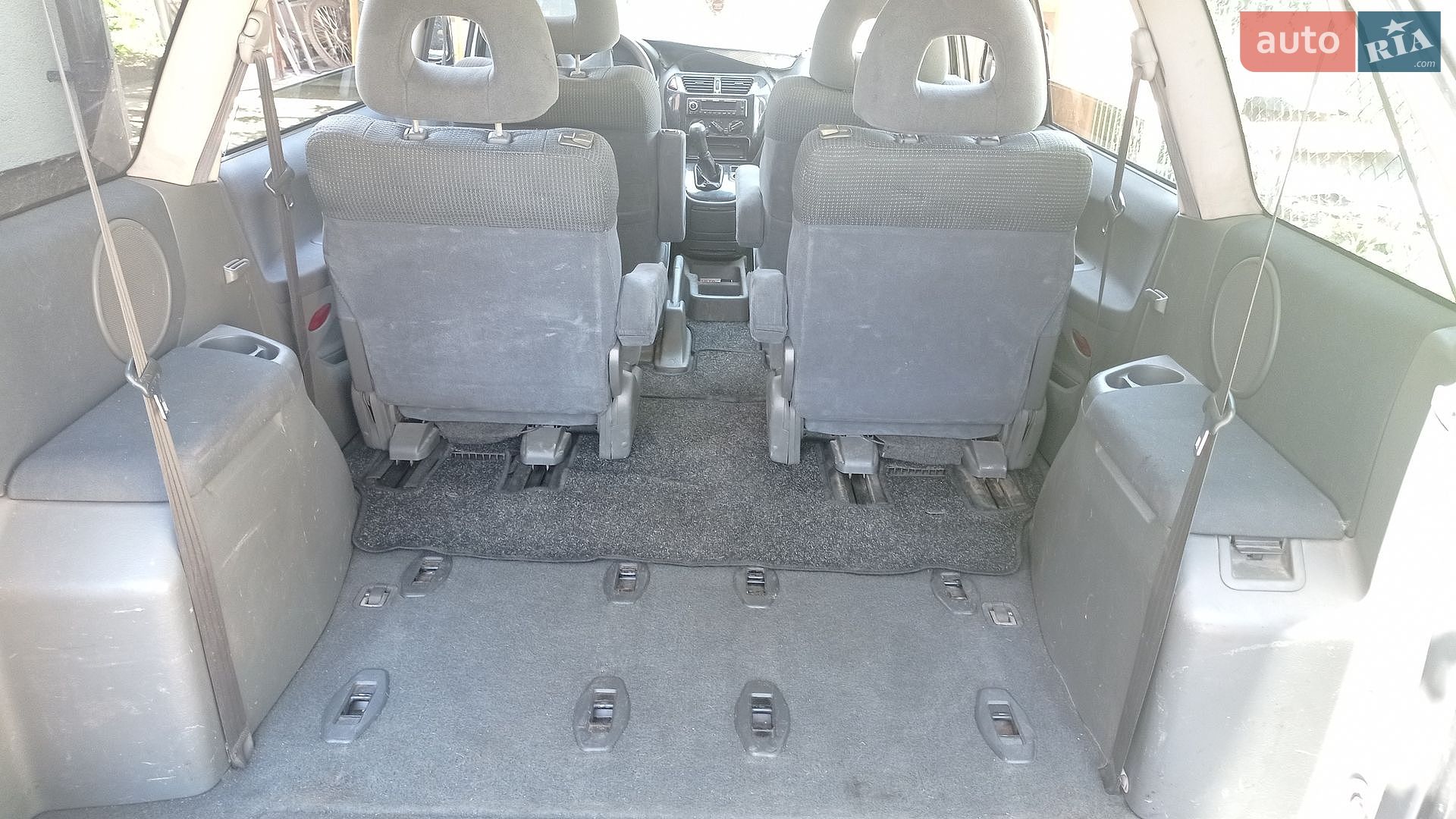 Mitsubishi Space Wagon 2001 VIN JMBLNN84W1Z001400 фото оголошення 30 з 30